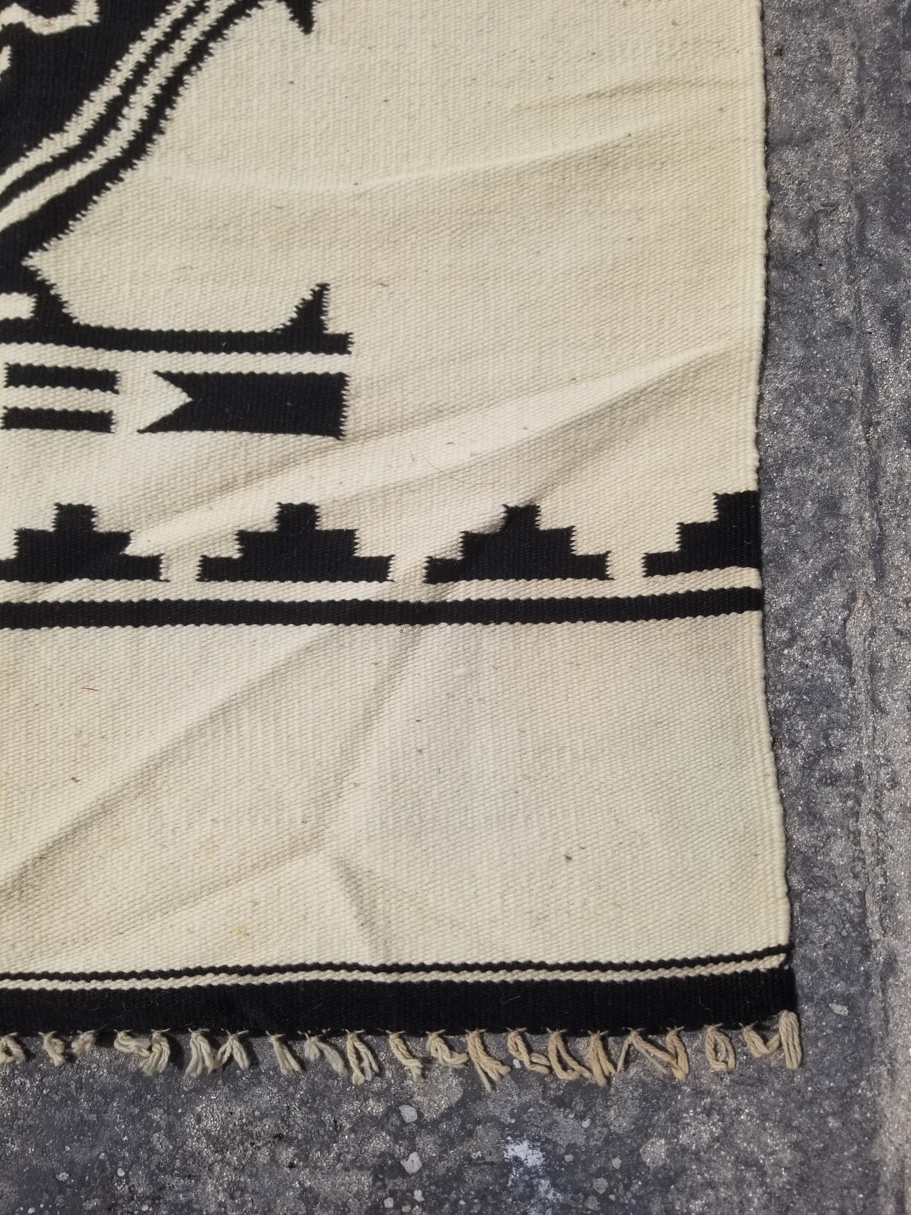 Vintage Tradiitonal Handwoven Mexican Zapotec Wool Beige & Black Kilim 189x88cm