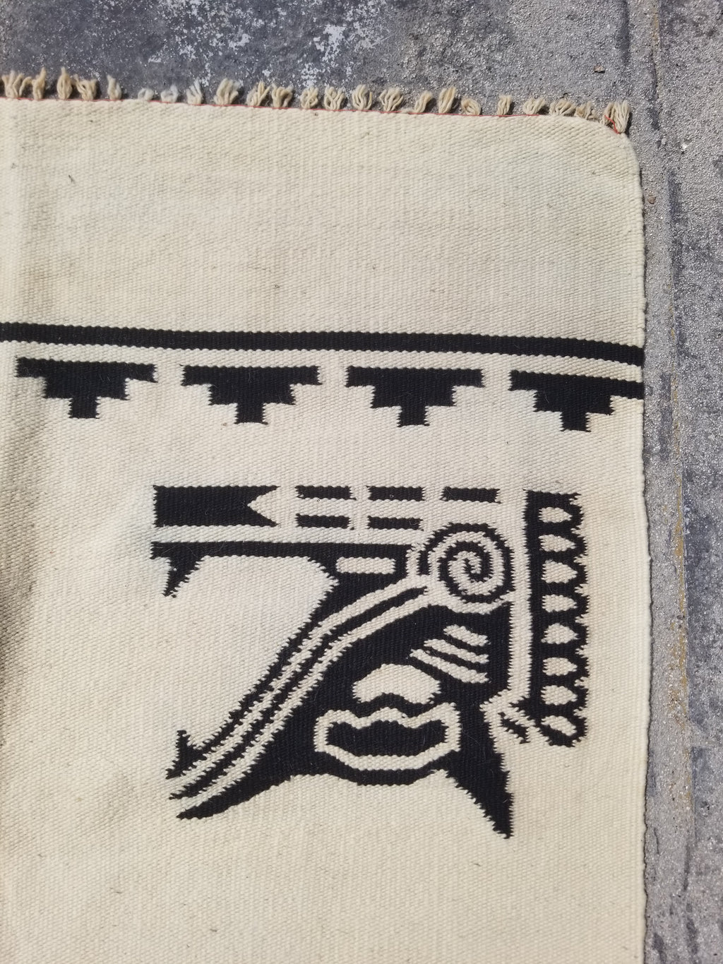 Vintage Tradiitonal Handwoven Mexican Zapotec Wool Beige & Black Kilim 189x88cm