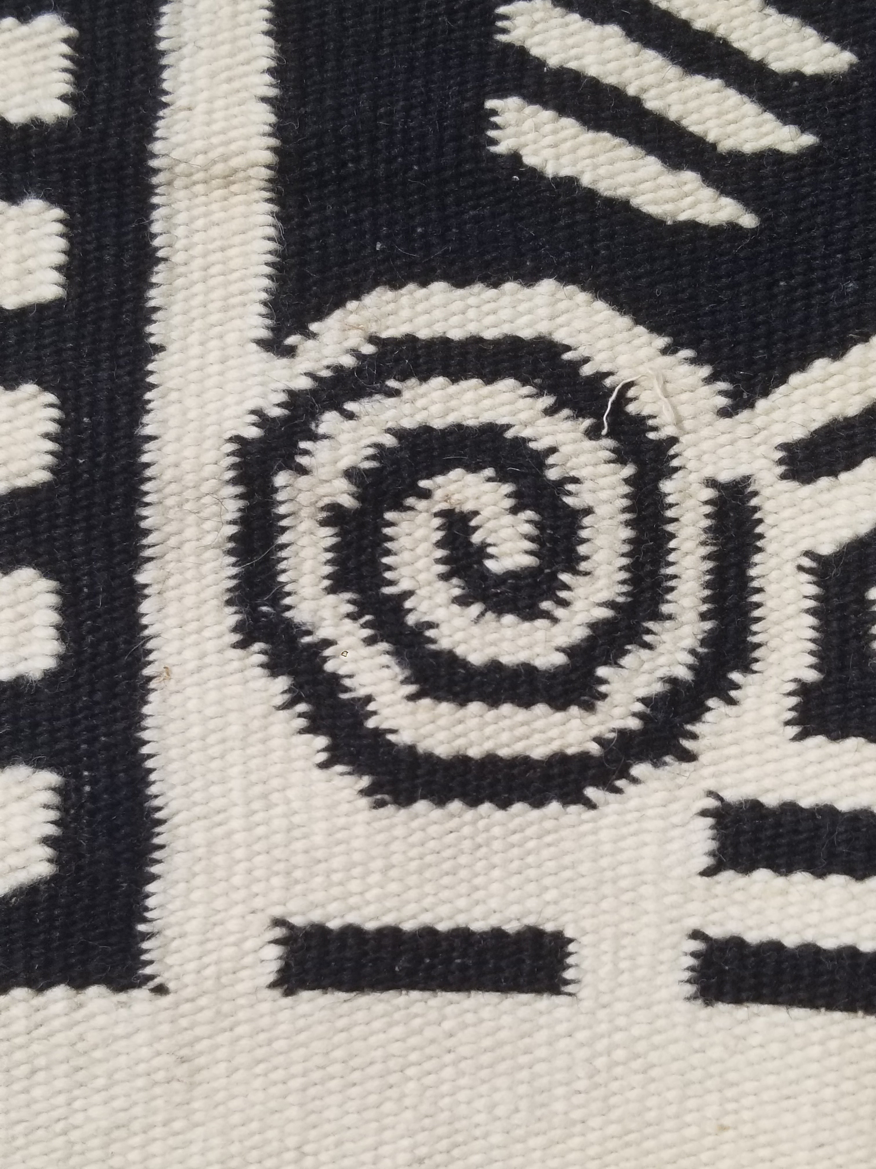 Vintage Tradiitonal Handwoven Mexican Zapotec Wool Beige & Black Kilim 189x88cm