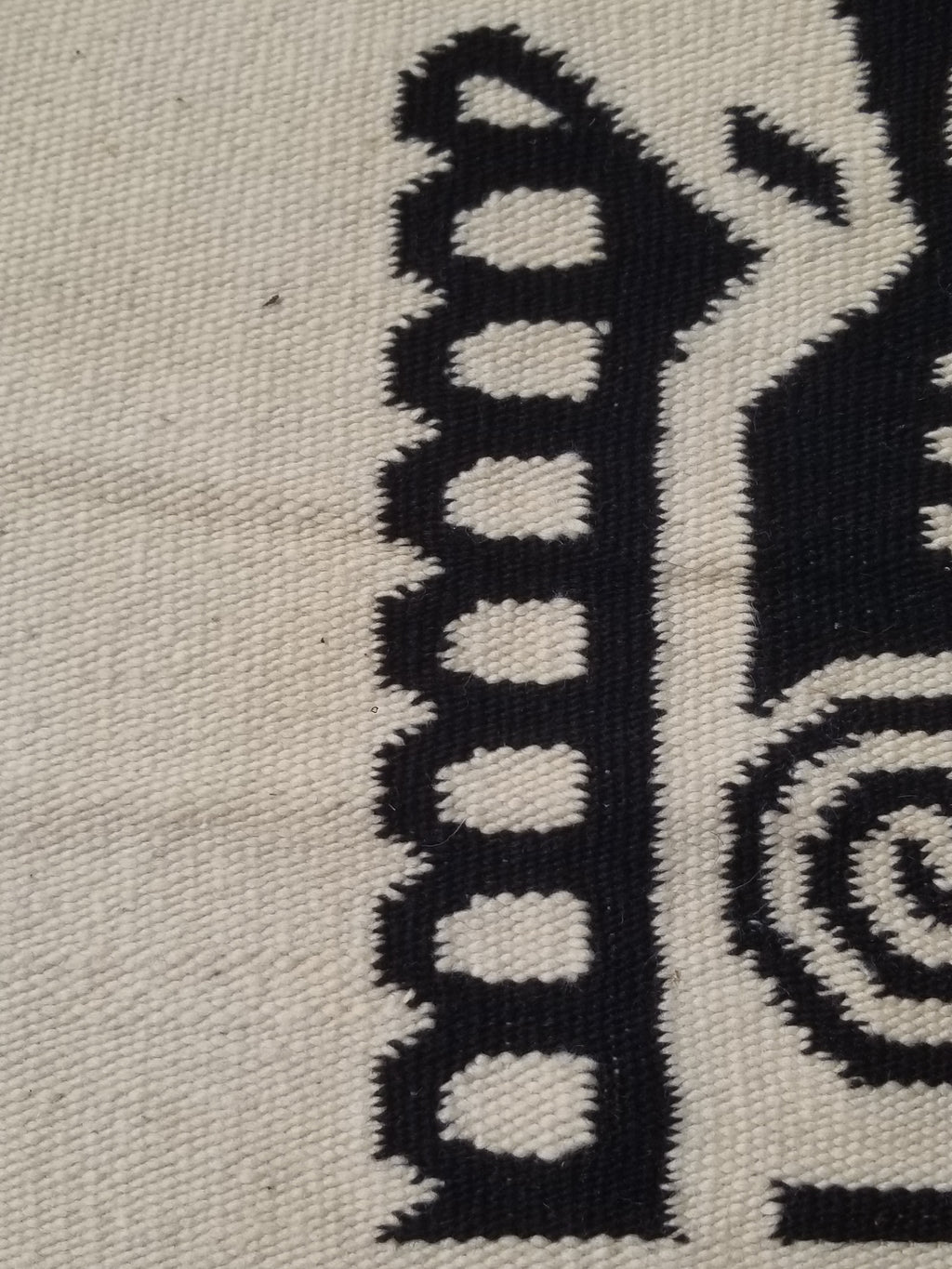 Vintage Tradiitonal Handwoven Mexican Zapotec Wool Beige & Black Kilim 189x88cm