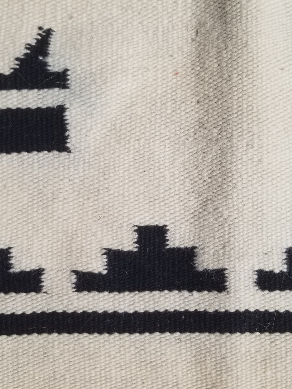 Vintage Tradiitonal Handwoven Mexican Zapotec Wool Beige & Black Kilim 189x88cm