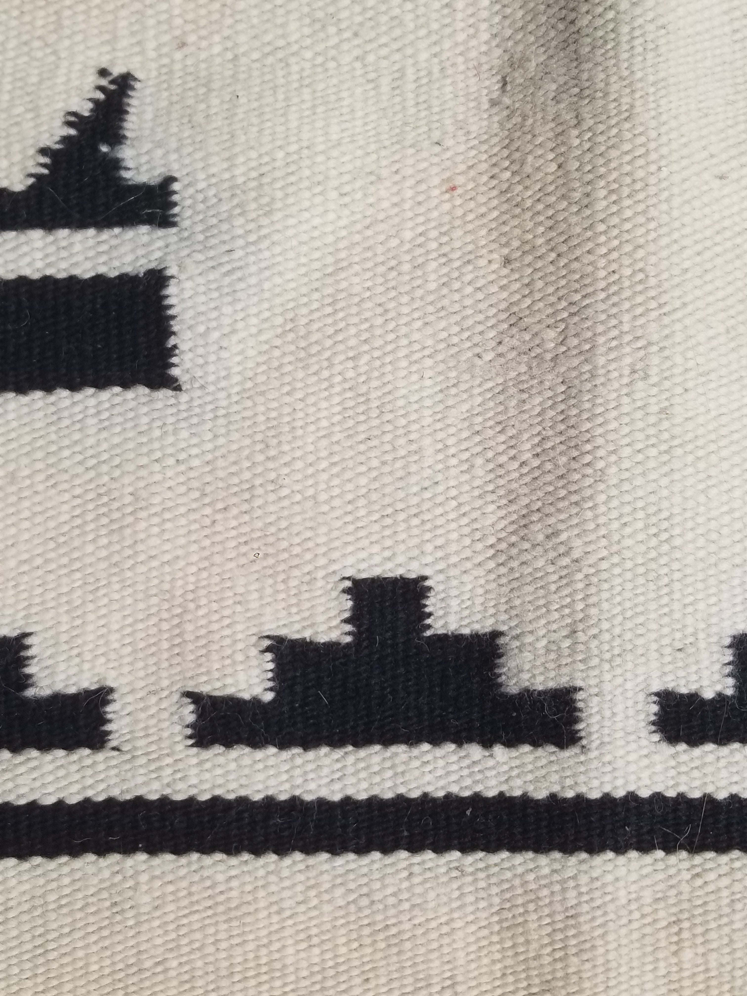 Vintage Tradiitonal Handwoven Mexican Zapotec Wool Beige & Black Kilim 189x88cm