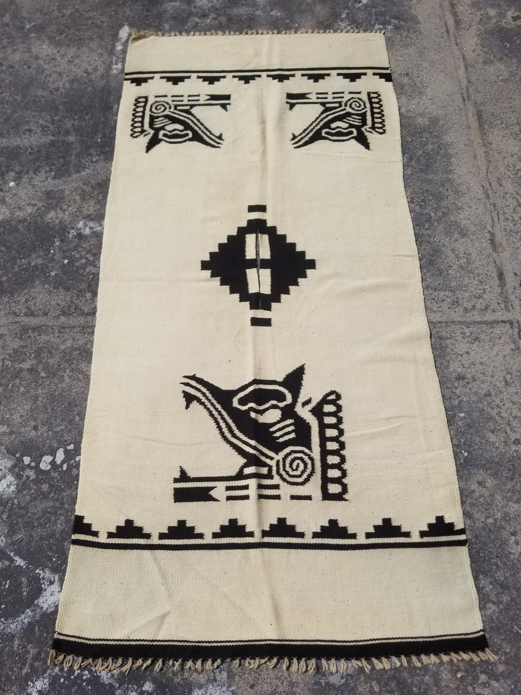 Vintage Tradiitonal Handwoven Mexican Zapotec Wool Beige & Black Kilim 189x88cm