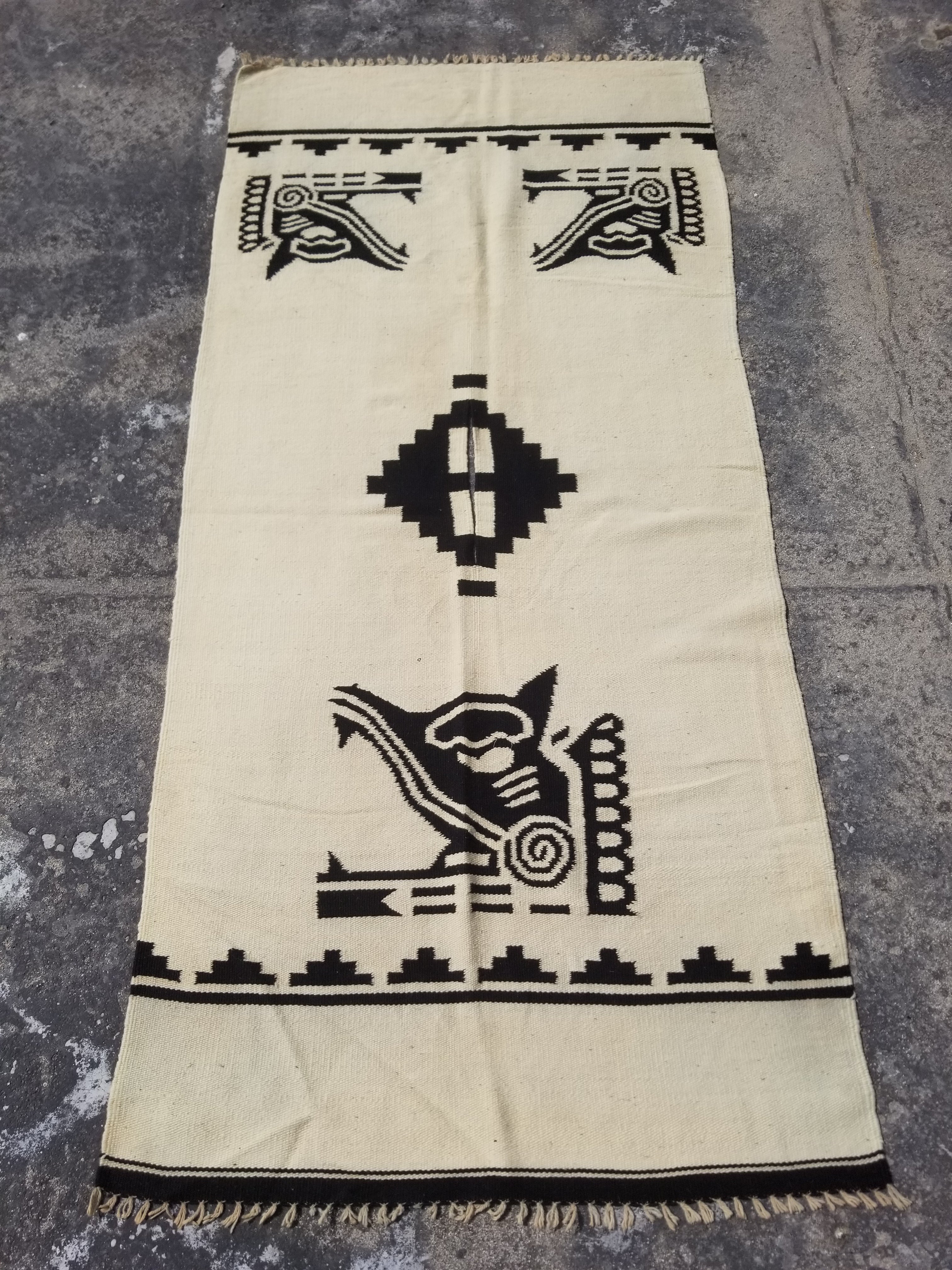 Vintage Tradiitonal Handwoven Mexican Zapotec Wool Beige & Black Kilim 189x88cm