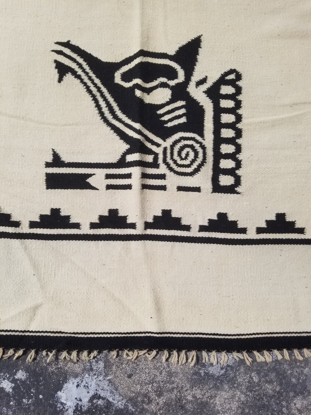 Vintage Tradiitonal Handwoven Mexican Zapotec Wool Beige & Black Kilim 189x88cm