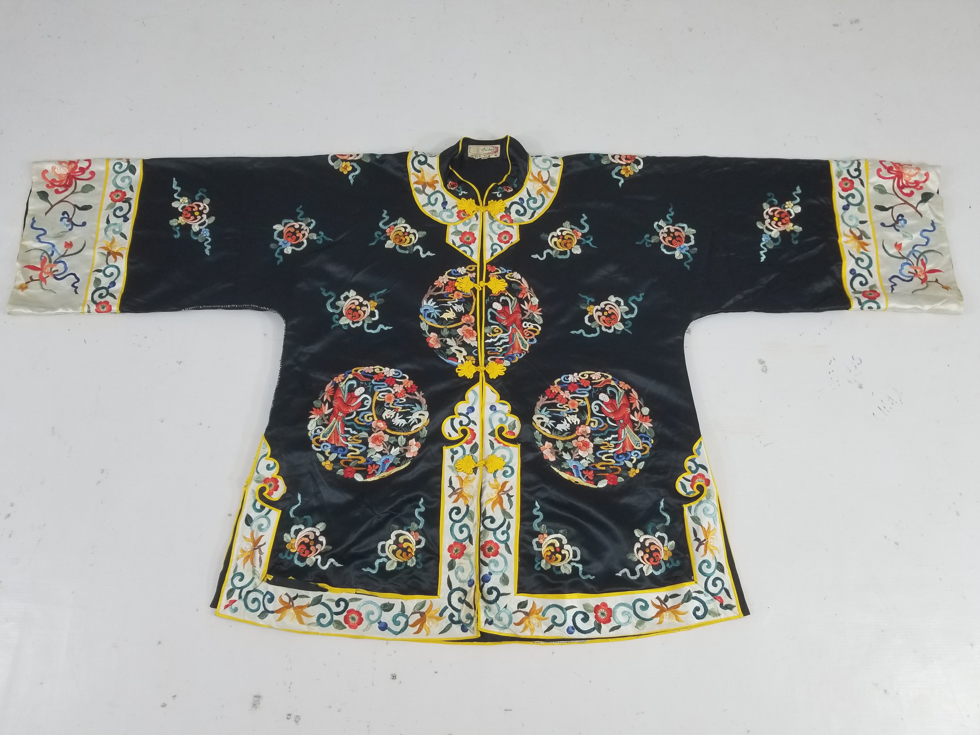 Vintage Chinese Hand Embroidered Floral & Figural Silk Jacket