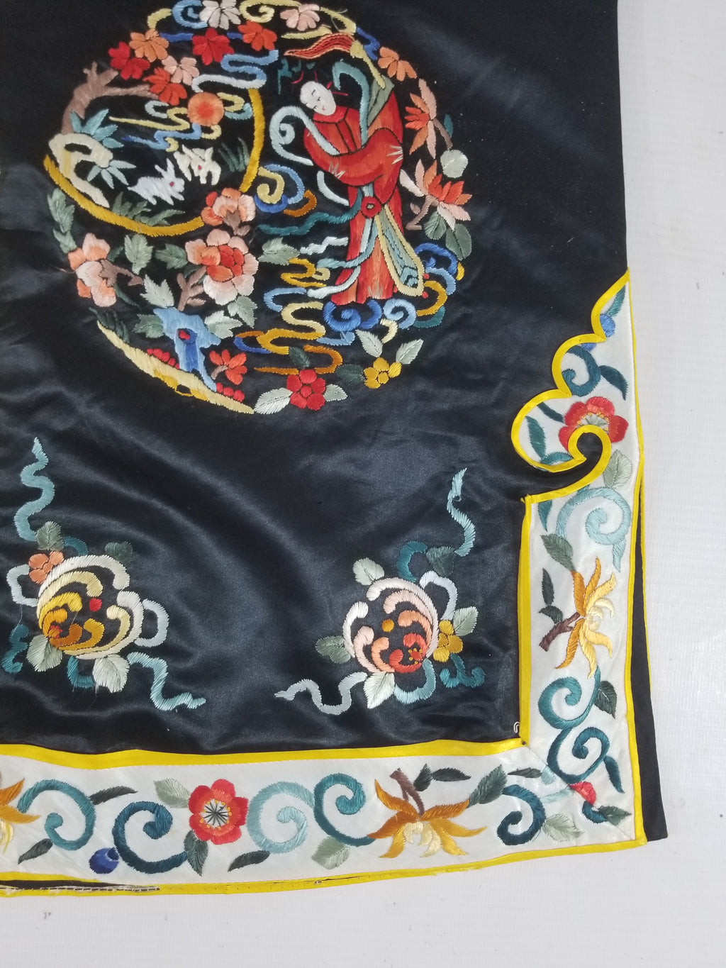 Vintage Chinese Hand Embroidered Floral & Figural Silk Jacket