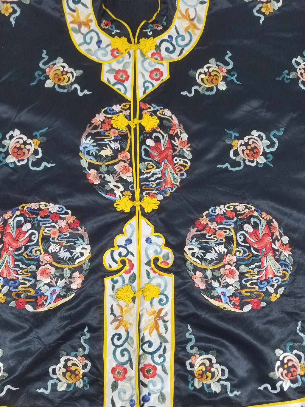 Vintage Chinese Hand Embroidered Floral & Figural Silk Jacket