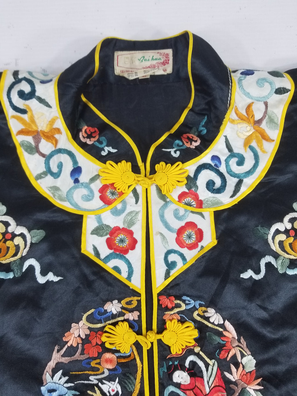 Vintage Chinese Hand Embroidered Floral & Figural Silk Jacket