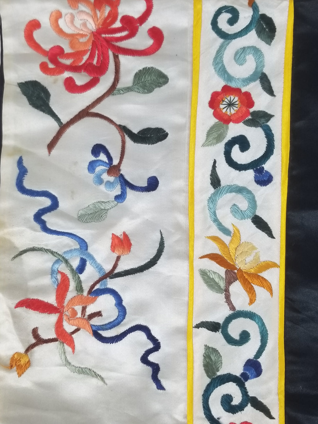 Vintage Chinese Hand Embroidered Floral & Figural Silk Jacket