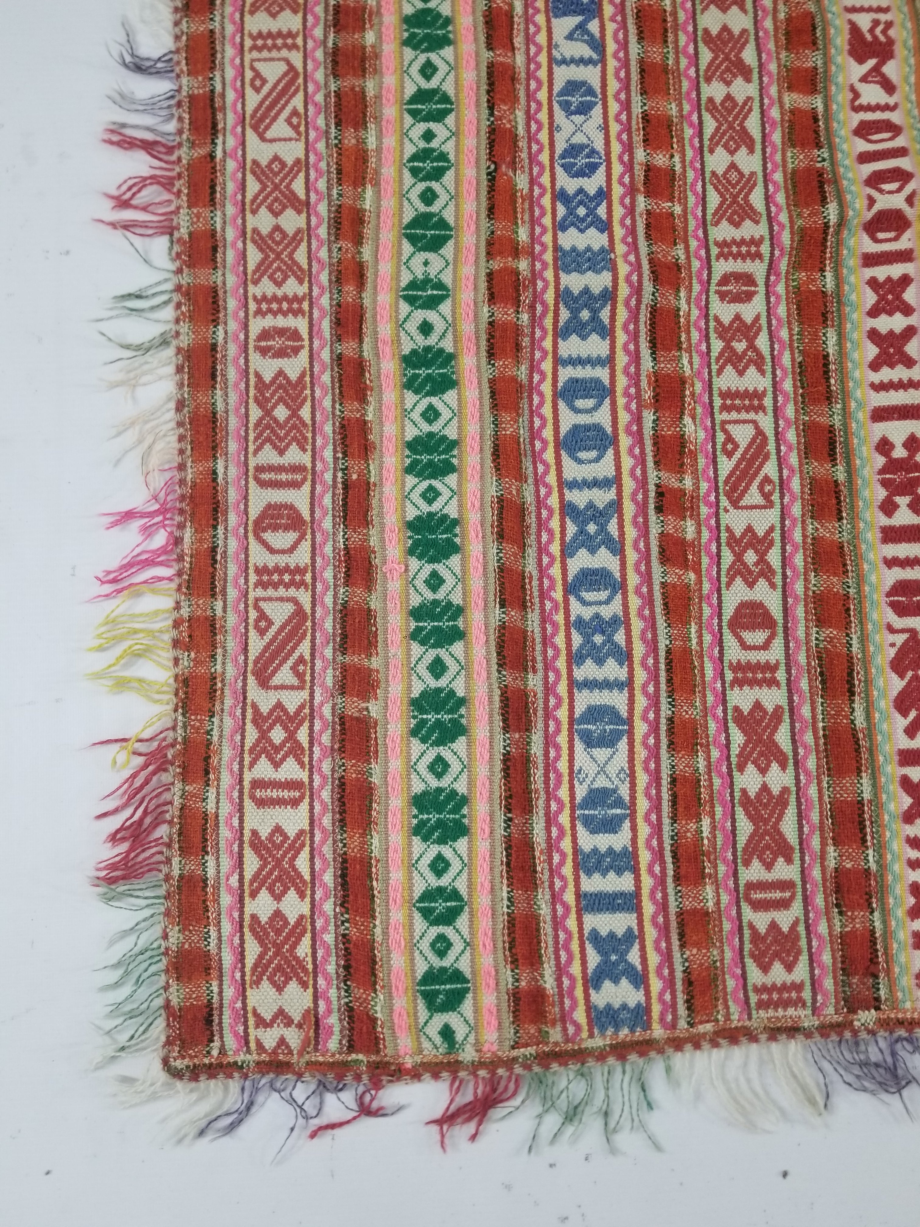 Vintage Peruvian Andean Handwoven Multicolor Textile Throw 115x95cm