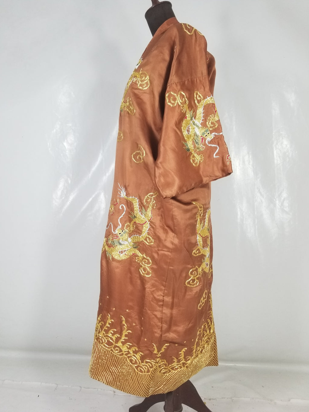Vintage Chinese Gold Metallic Embroidered Imperial Dragon Silk Kimono Robe