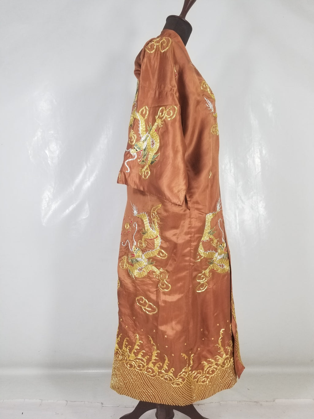 Vintage Chinese Gold Metallic Embroidered Imperial Dragon Silk Kimono Robe