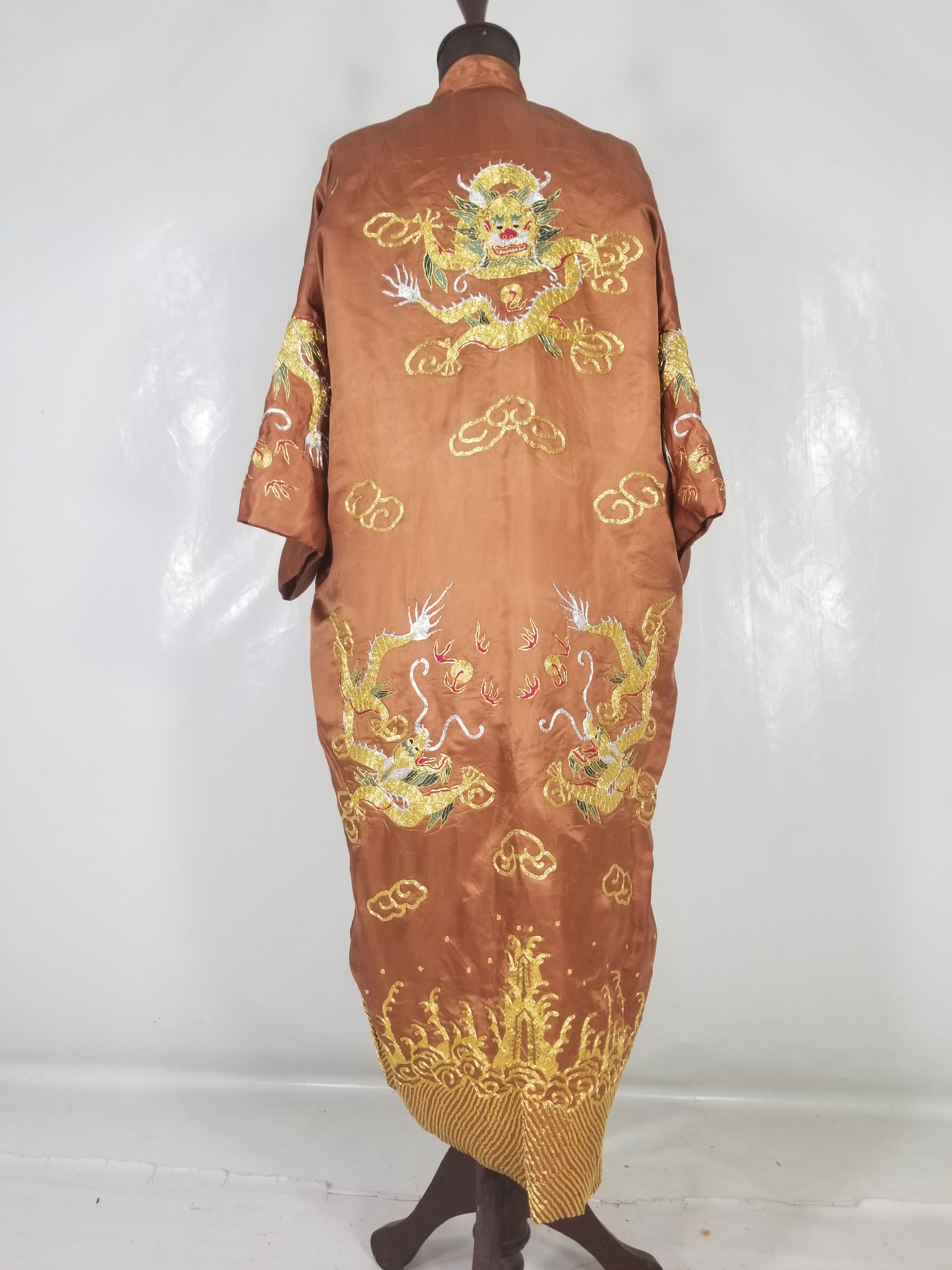 Vintage Chinese Gold Metallic Embroidered Imperial Dragon Silk Kimono Robe