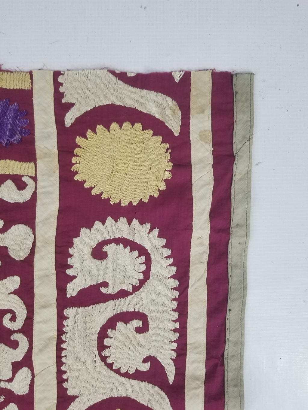 Antique Uzbek Suzani Folk Art Silk Hand Embroidered Wall Hanging 146x118cm