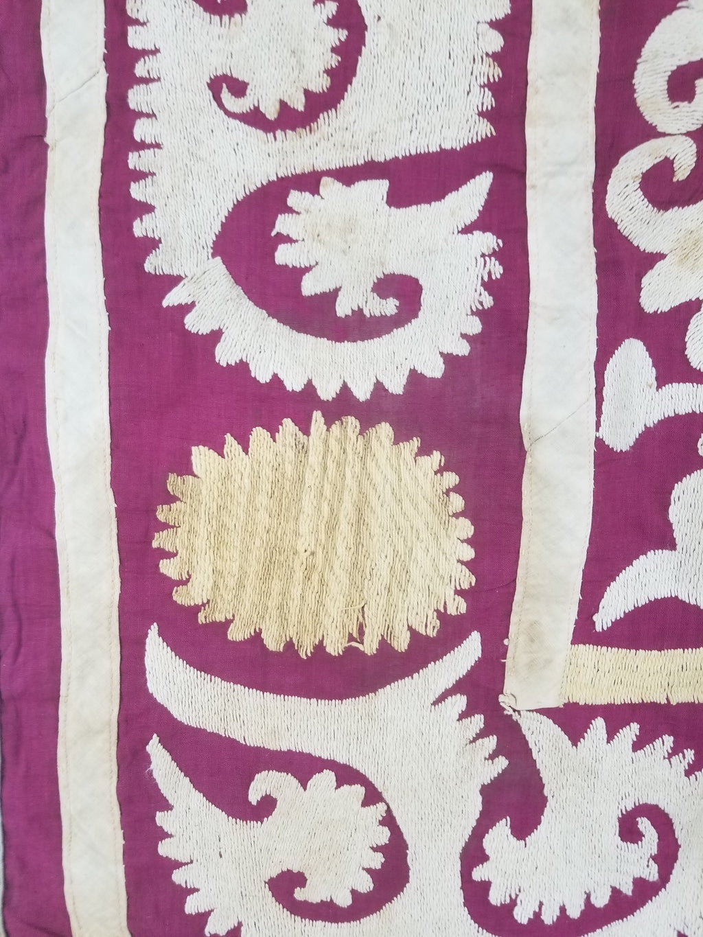 Antique Uzbek Suzani Folk Art Silk Hand Embroidered Wall Hanging 146x118cm