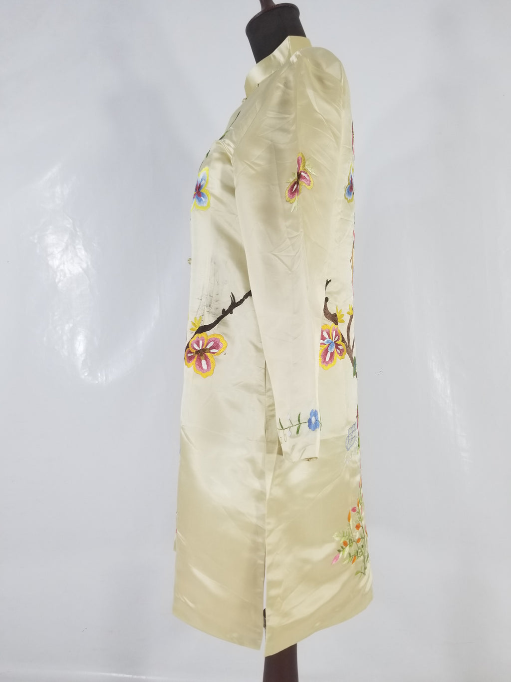 Antique Traditional Chinese Hand Embroidered Floral & Phoenix Motif Silk Coat