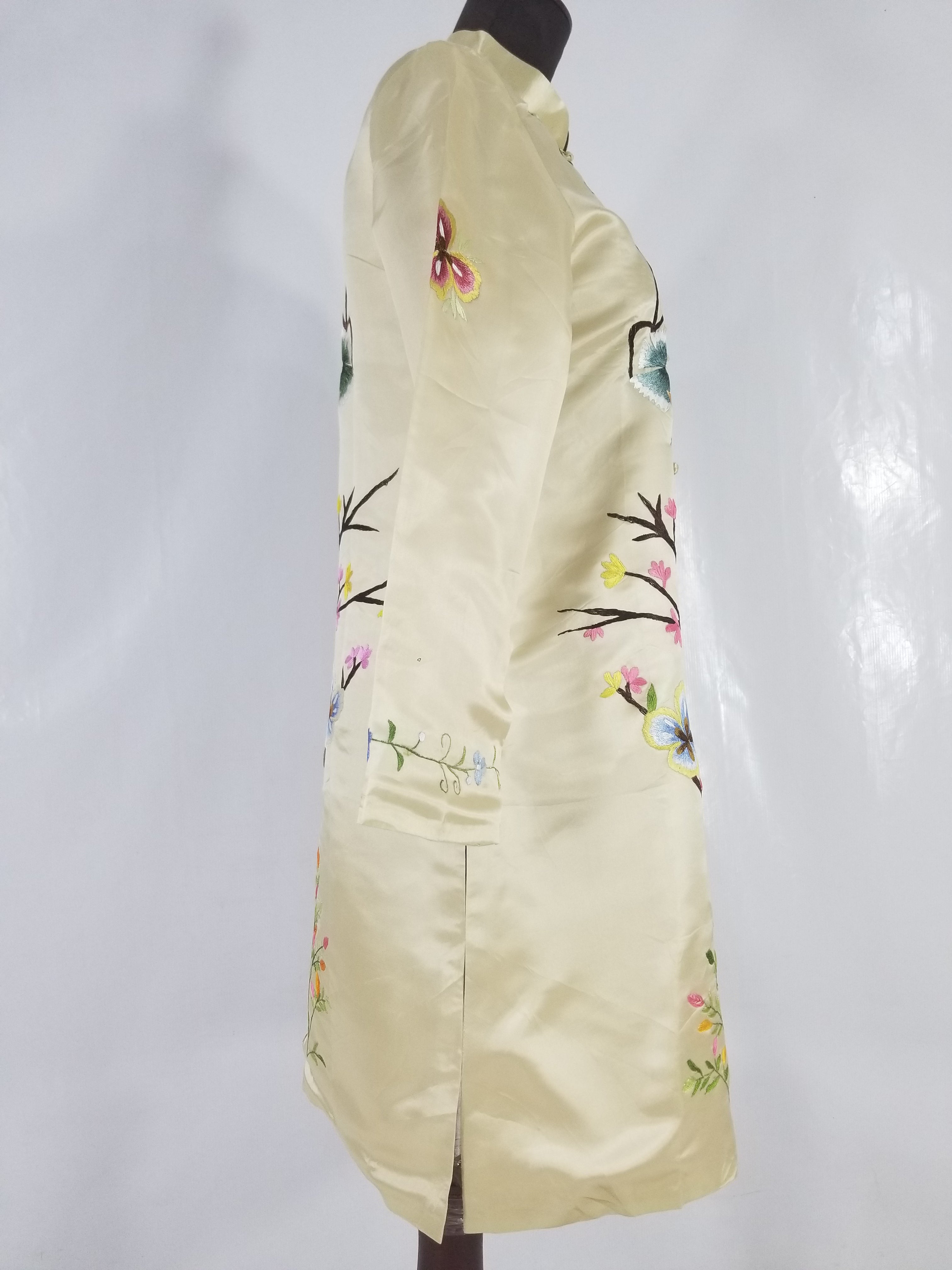 Antique Traditional Chinese Hand Embroidered Floral & Phoenix Motif Silk Coat