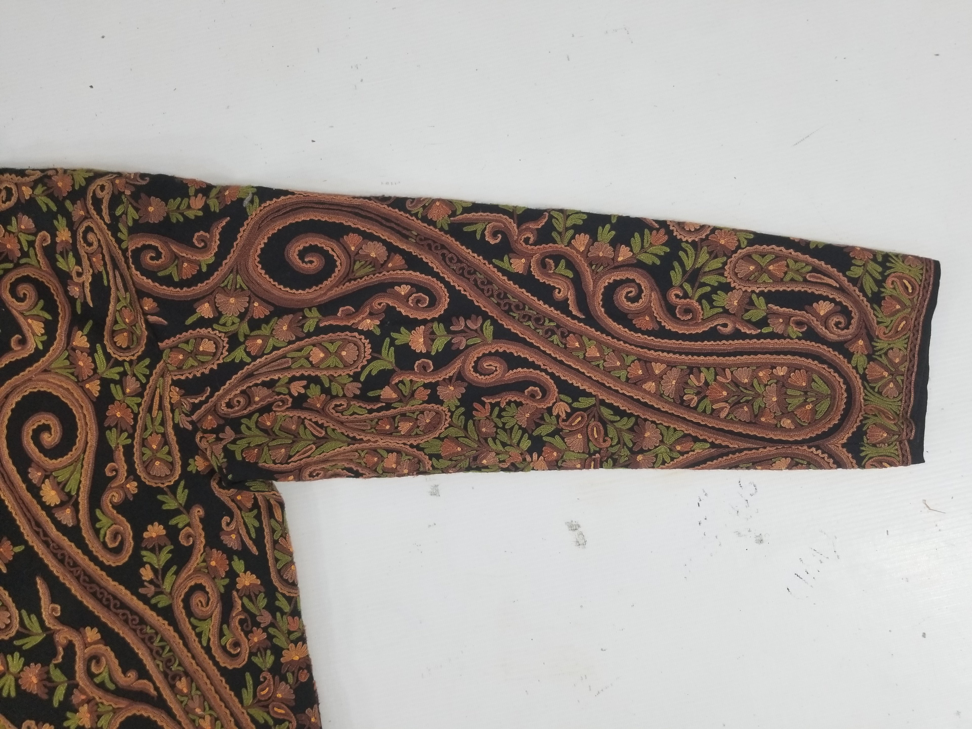 Vintage Traditional Kashmiri Crewel Embroidered Paisley Wool Jacket