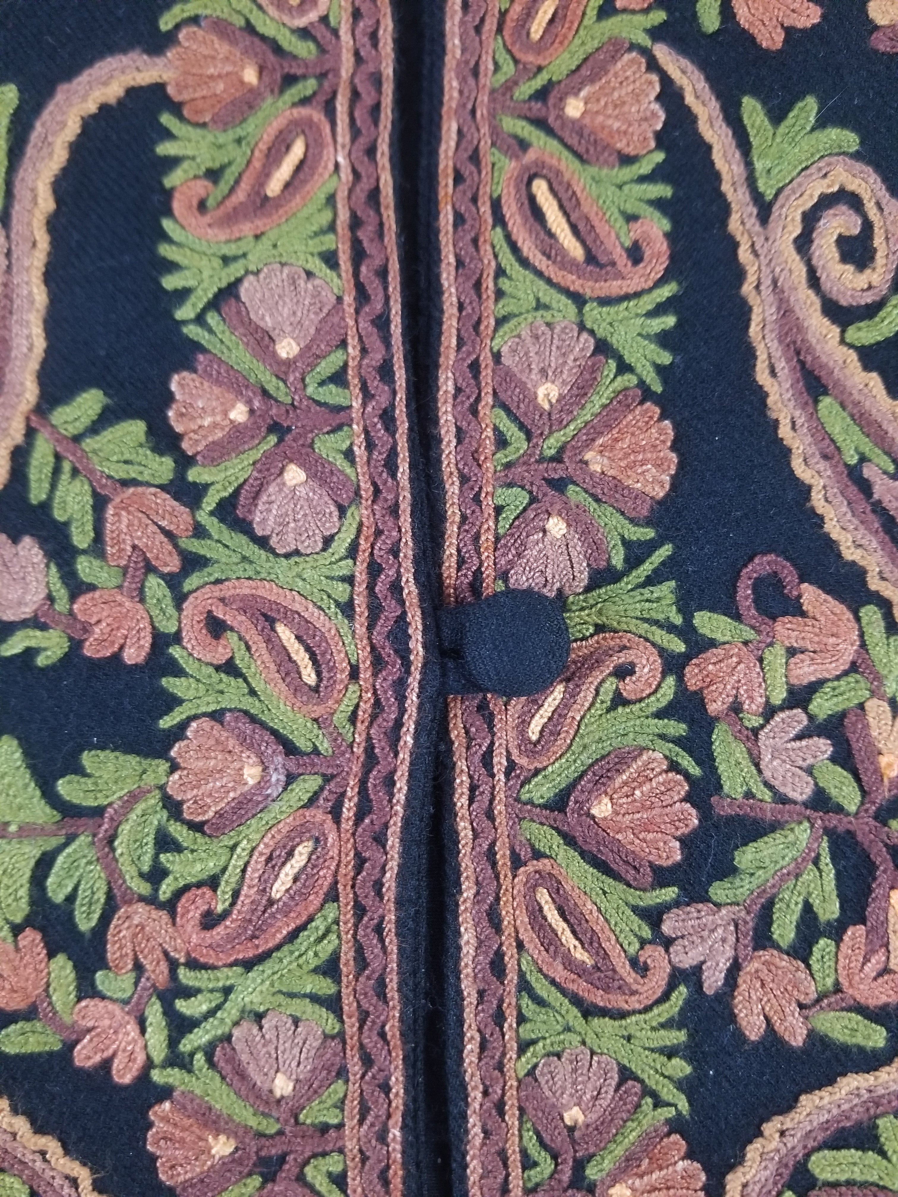 Vintage Traditional Kashmiri Crewel Embroidered Paisley Wool Jacket