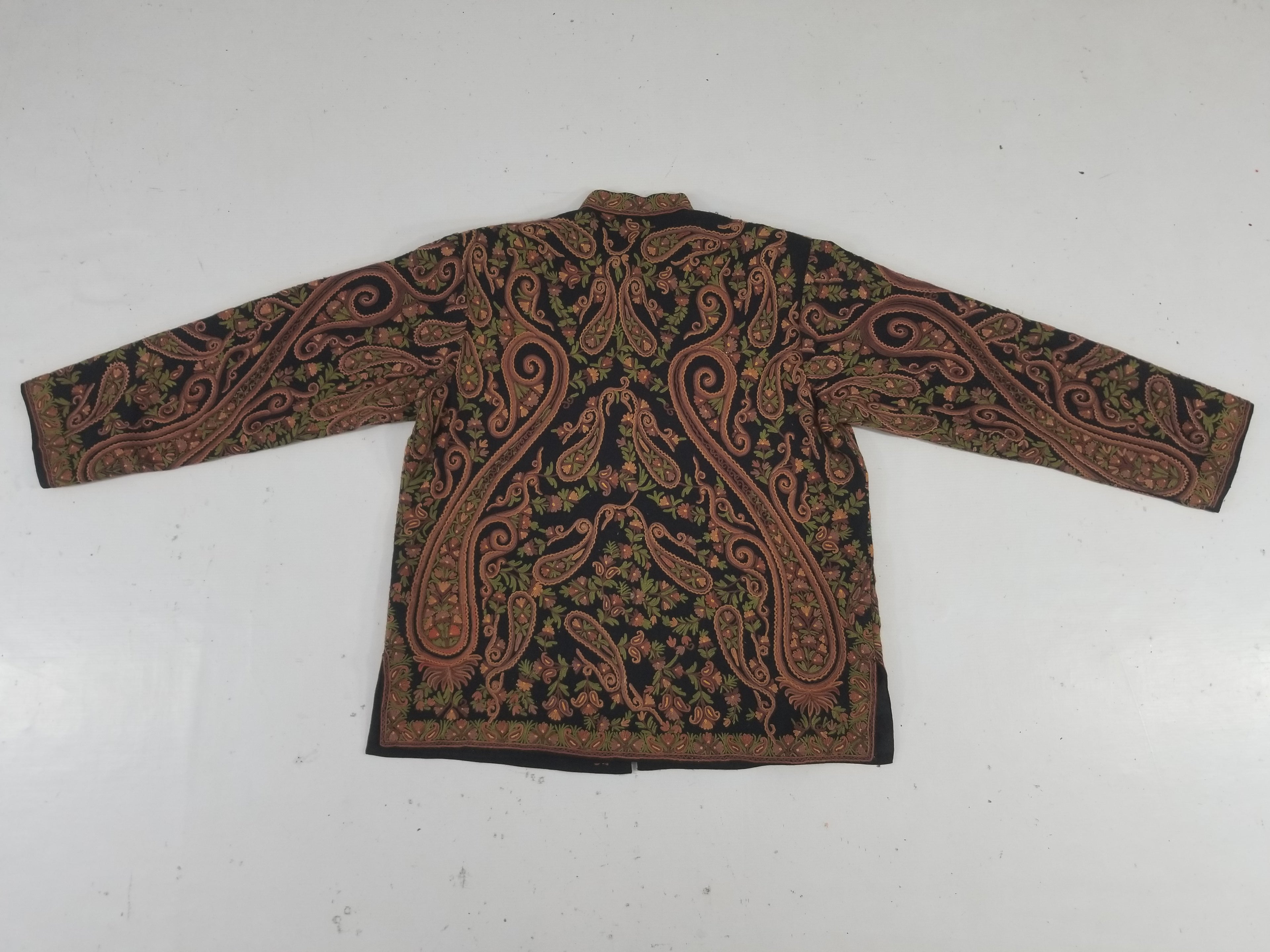 Vintage Traditional Kashmiri Crewel Embroidered Paisley Wool Jacket
