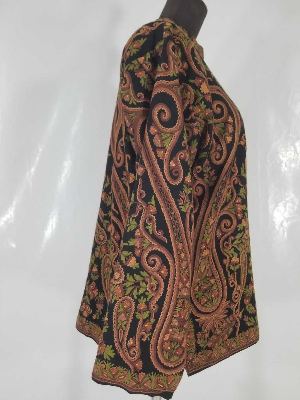 Vintage Traditional Kashmiri Crewel Embroidered Paisley Wool Jacket