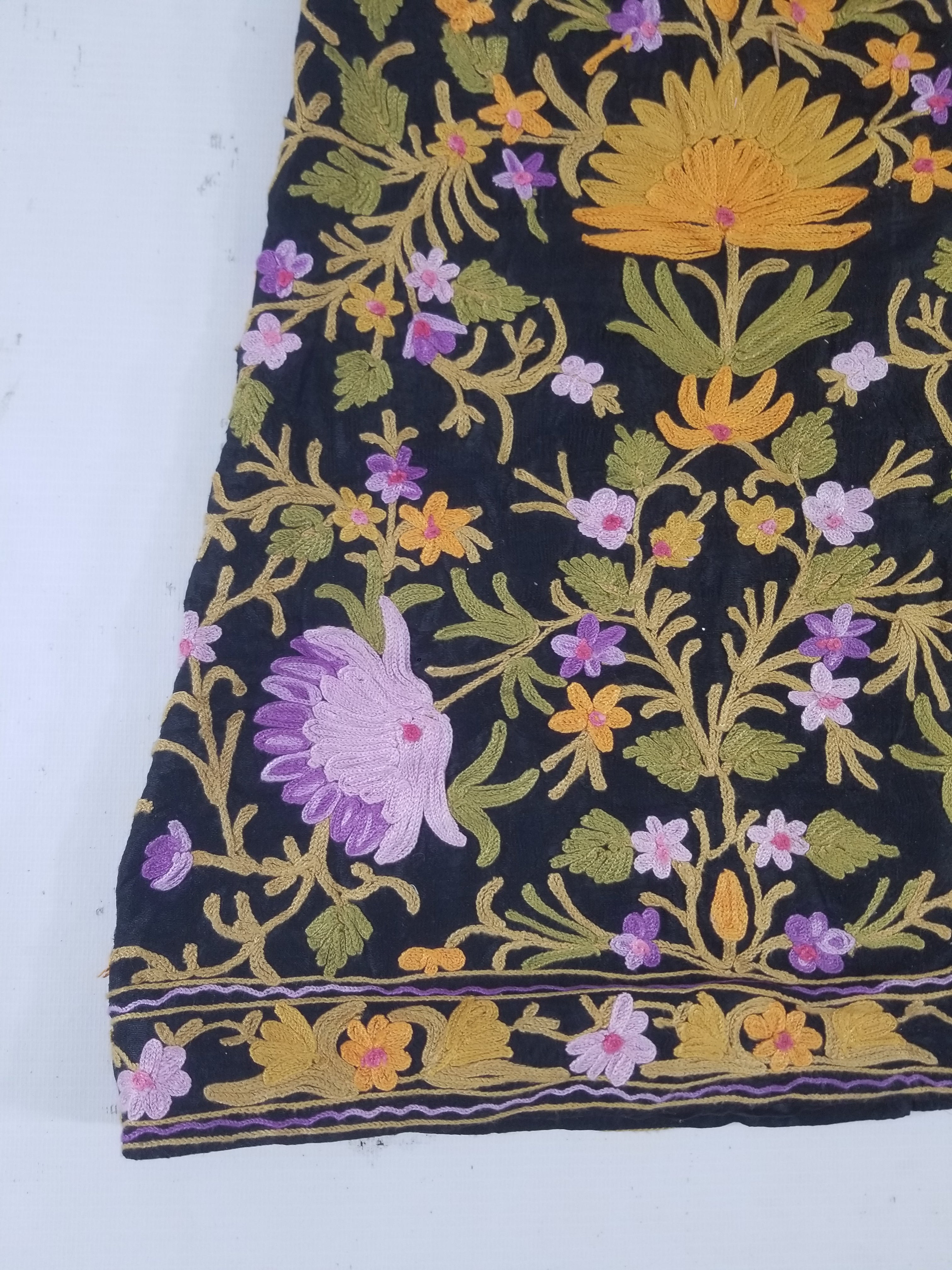 Vintage Traditional Kashmiri Crewel Embroidered Floral Wool Coat