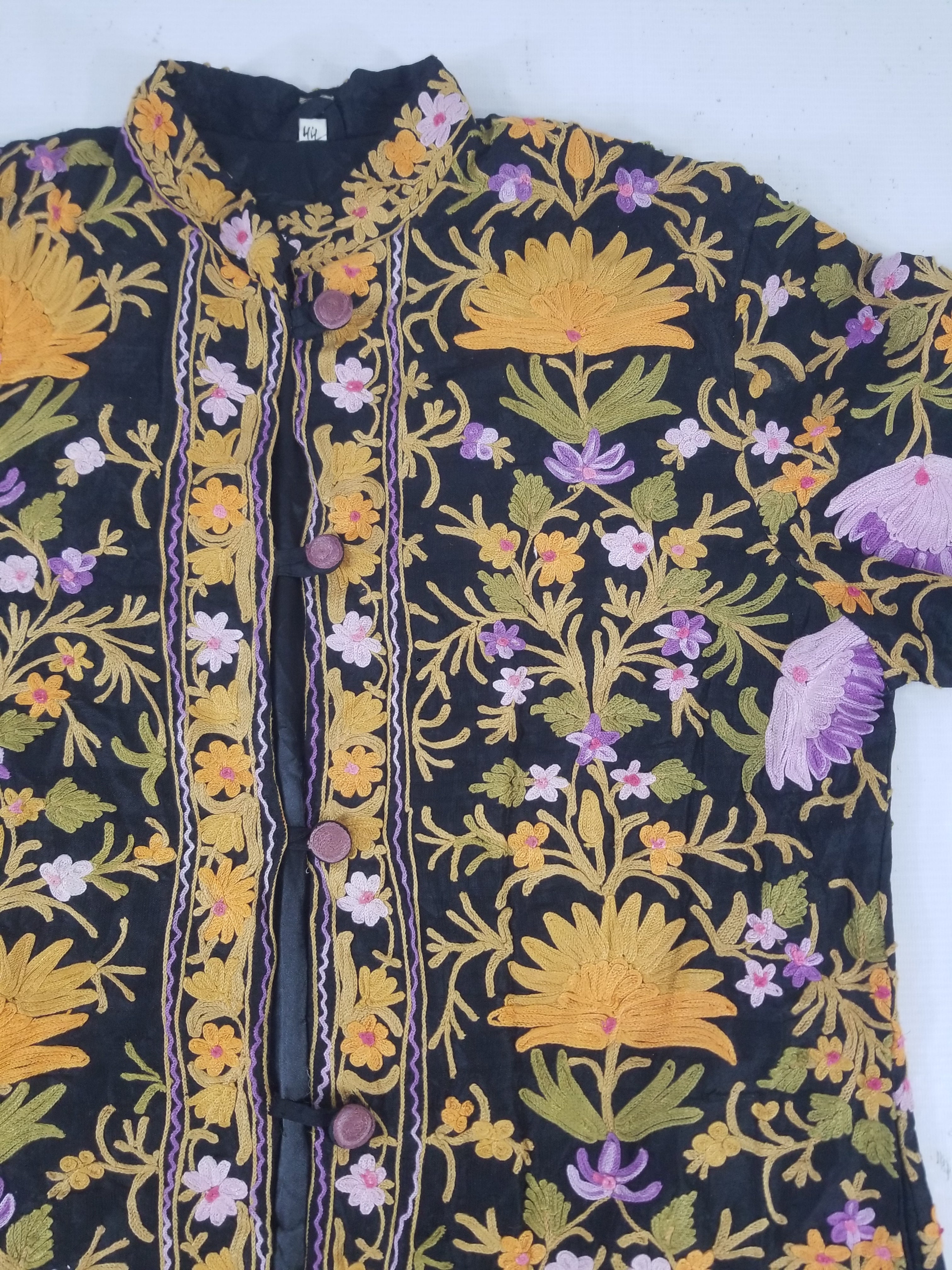Vintage Traditional Kashmiri Crewel Embroidered Floral Wool Coat