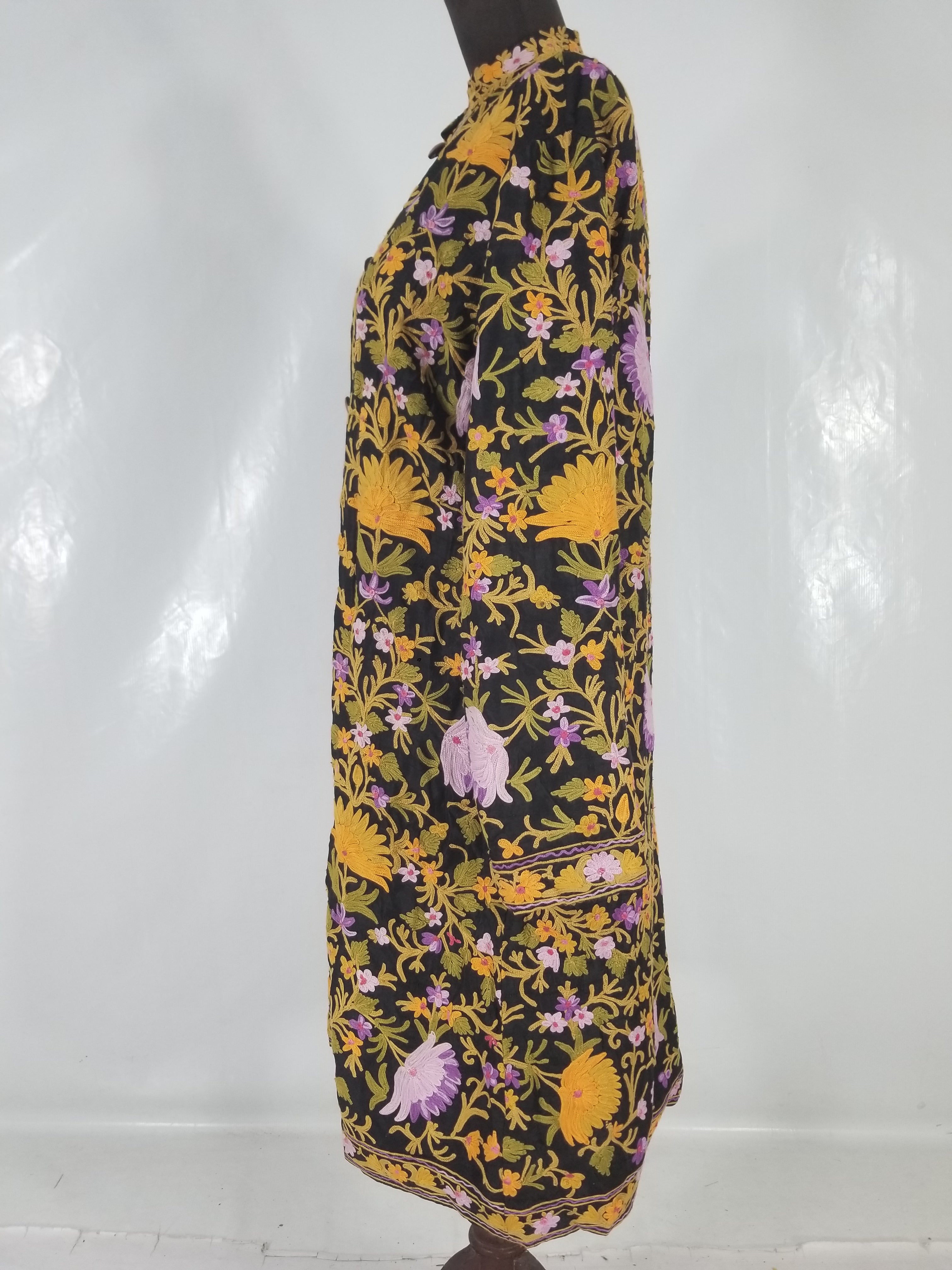 Vintage Traditional Kashmiri Crewel Embroidered Floral Wool Coat