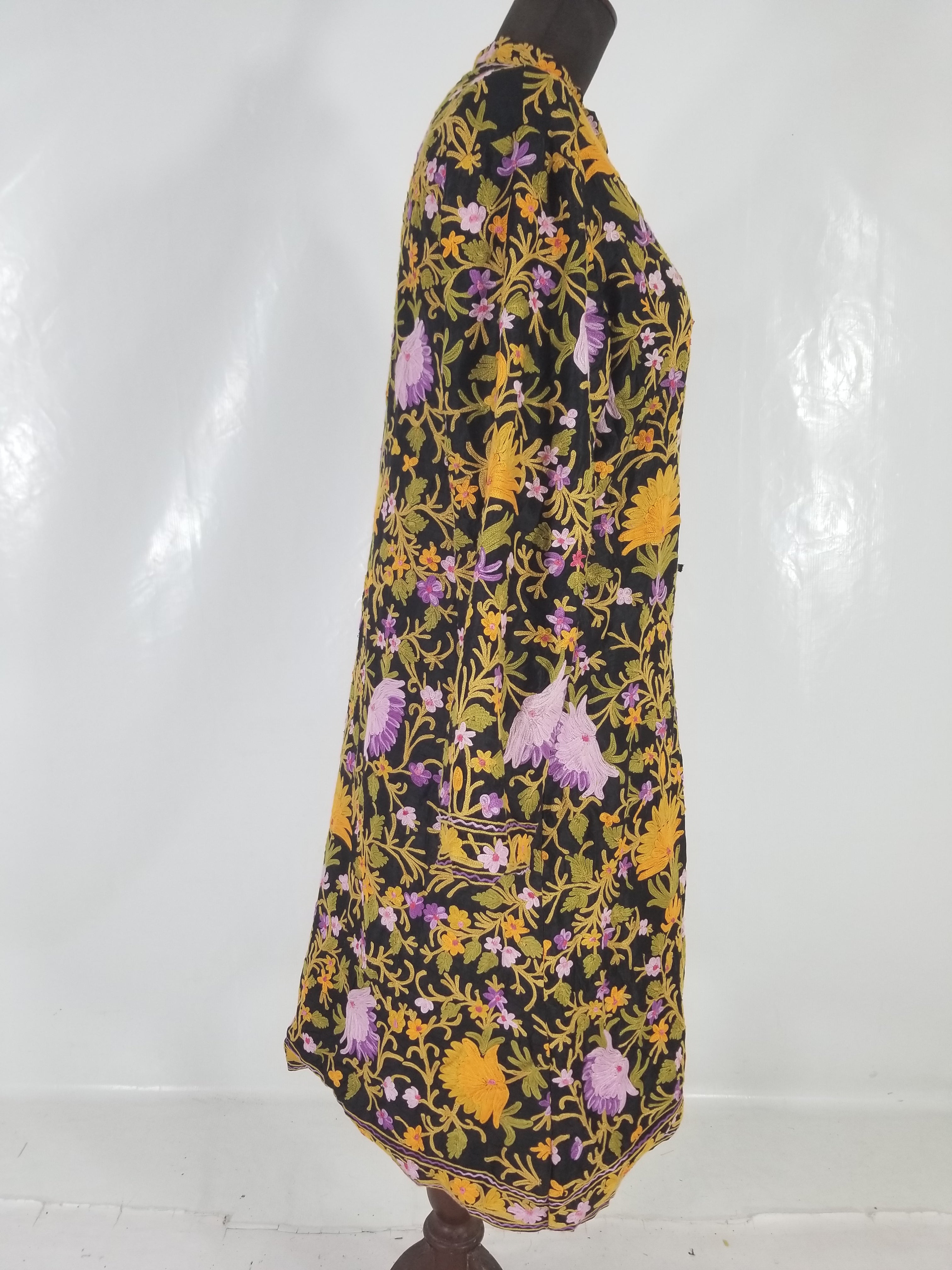 Vintage Traditional Kashmiri Crewel Embroidered Floral Wool Coat