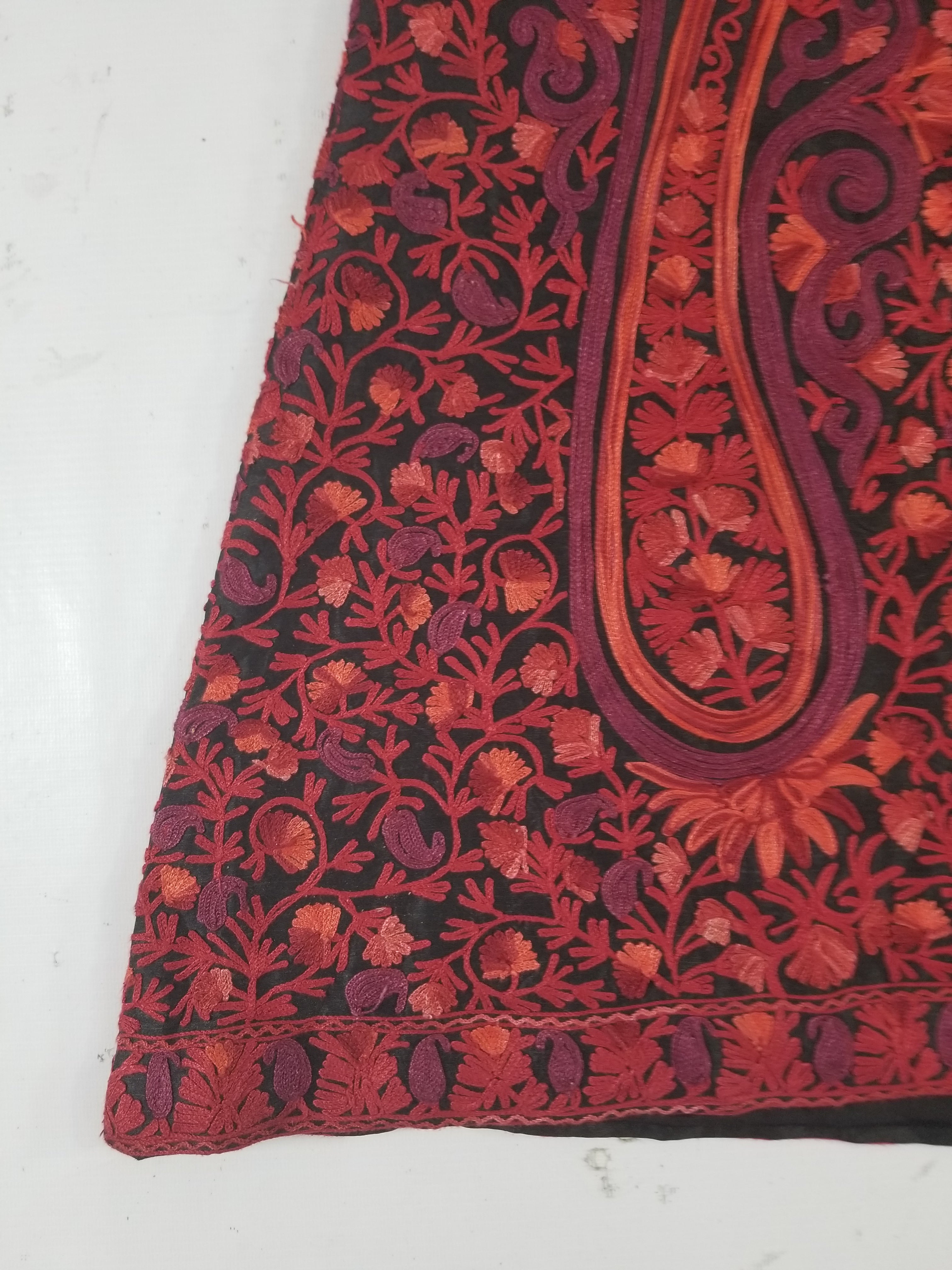 Vintage Traditional Kashmiri Crewel Embroidered Paisley Wool Coat