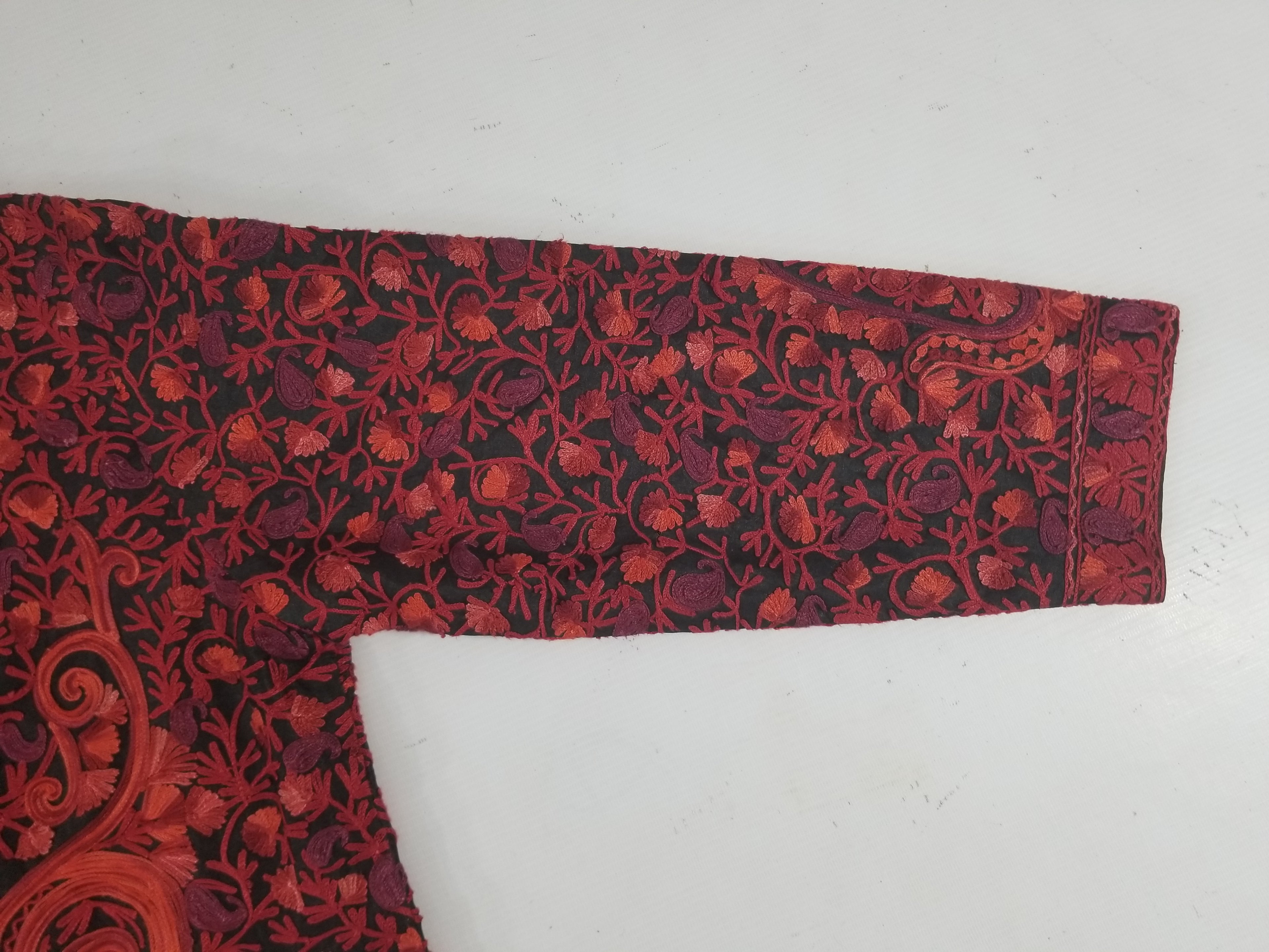 Vintage Traditional Kashmiri Crewel Embroidered Paisley Wool Coat