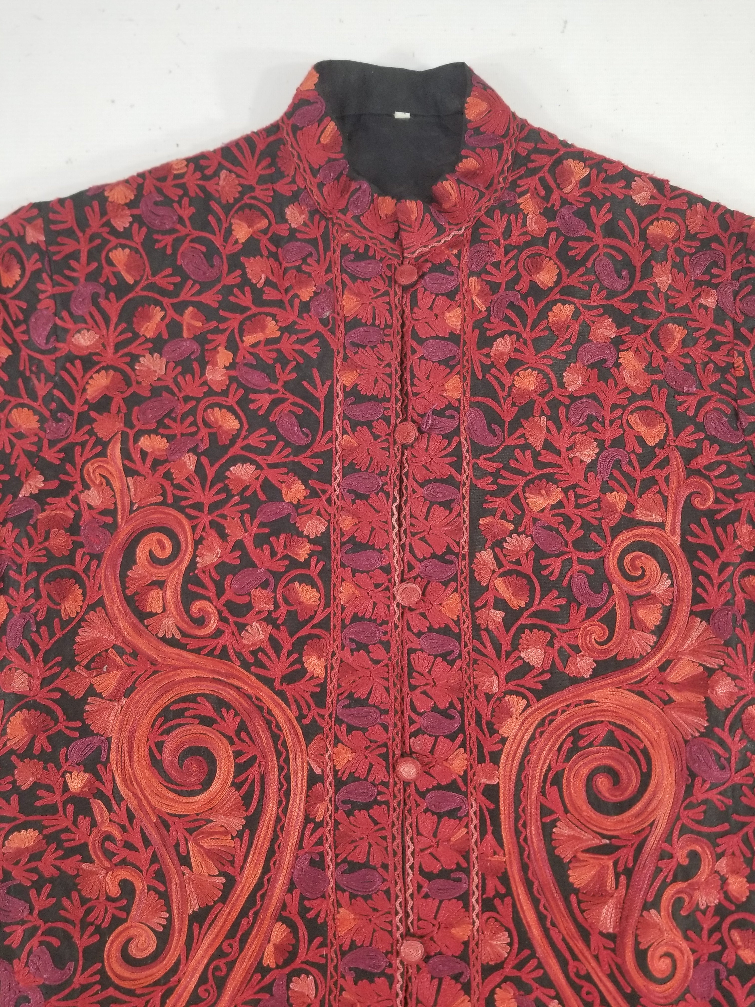 Vintage Traditional Kashmiri Crewel Embroidered Paisley Wool Coat