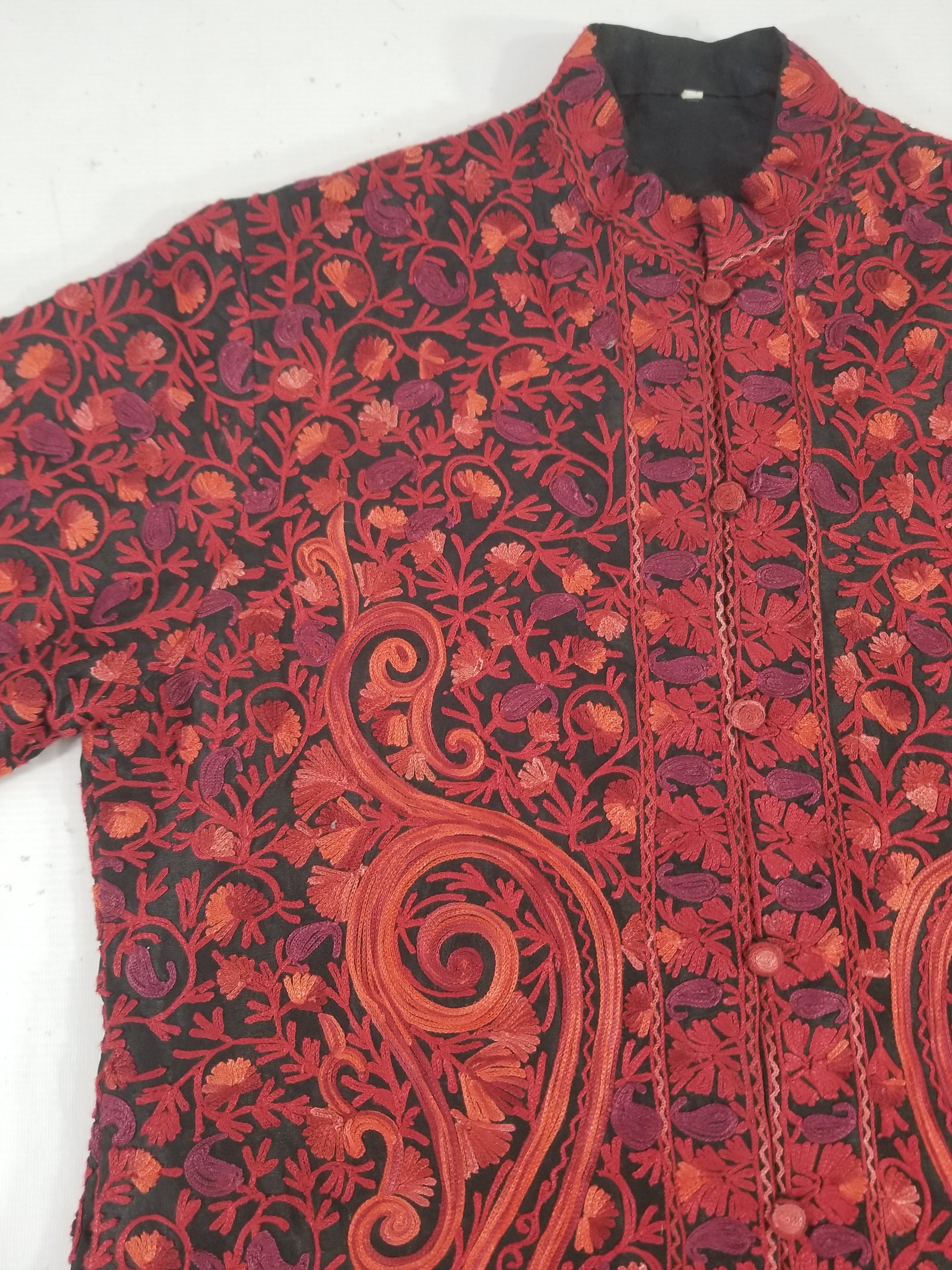 Vintage Traditional Kashmiri Crewel Embroidered Paisley Wool Coat