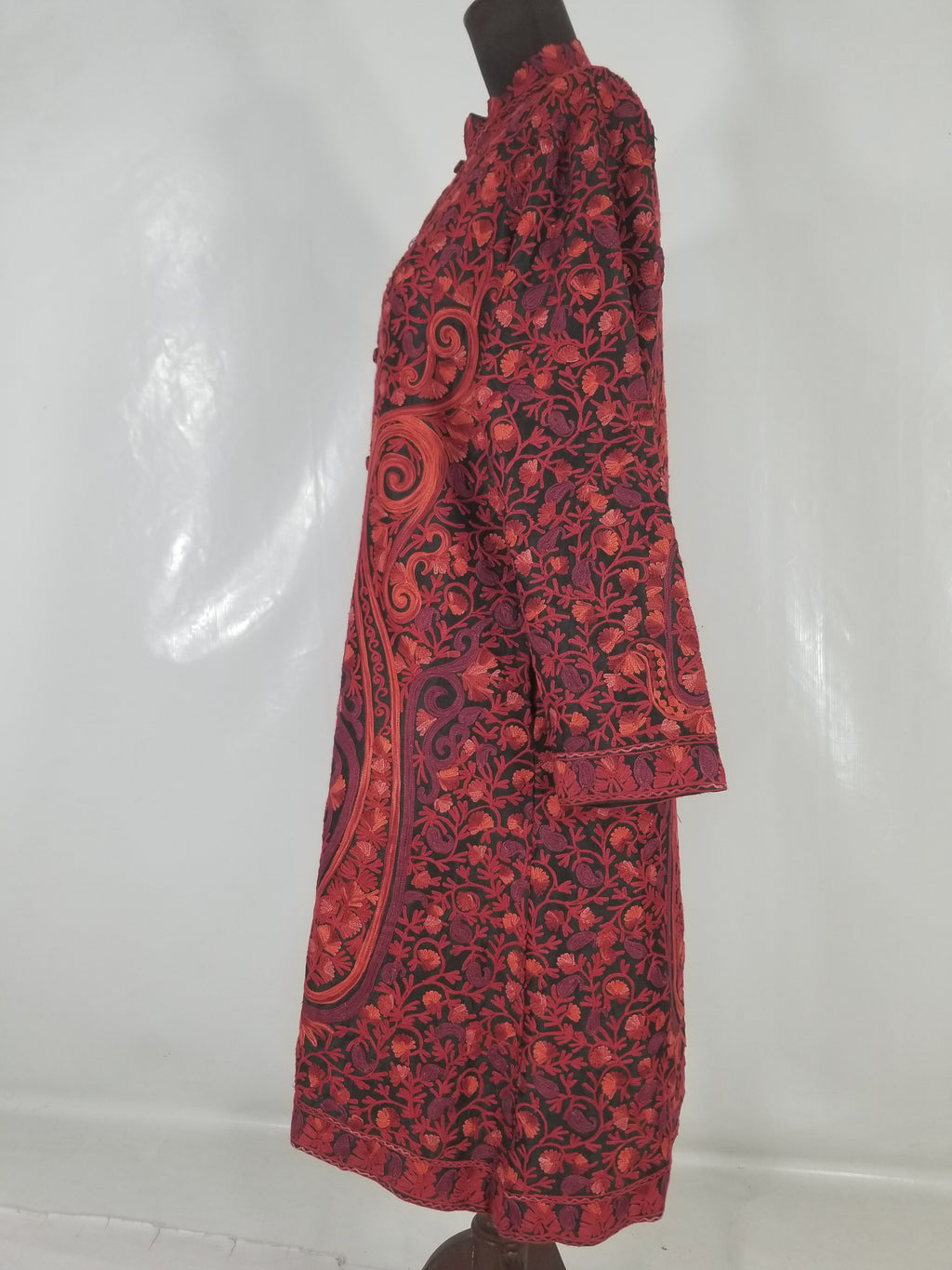 Vintage Traditional Kashmiri Crewel Embroidered Paisley Wool Coat