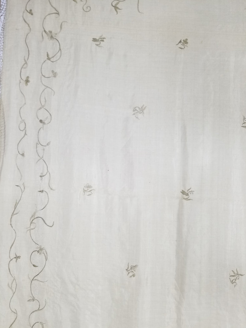 Antique Chinese Silk Hand Embroidered Floral Elizabeth Piano Shawl 168x162cm