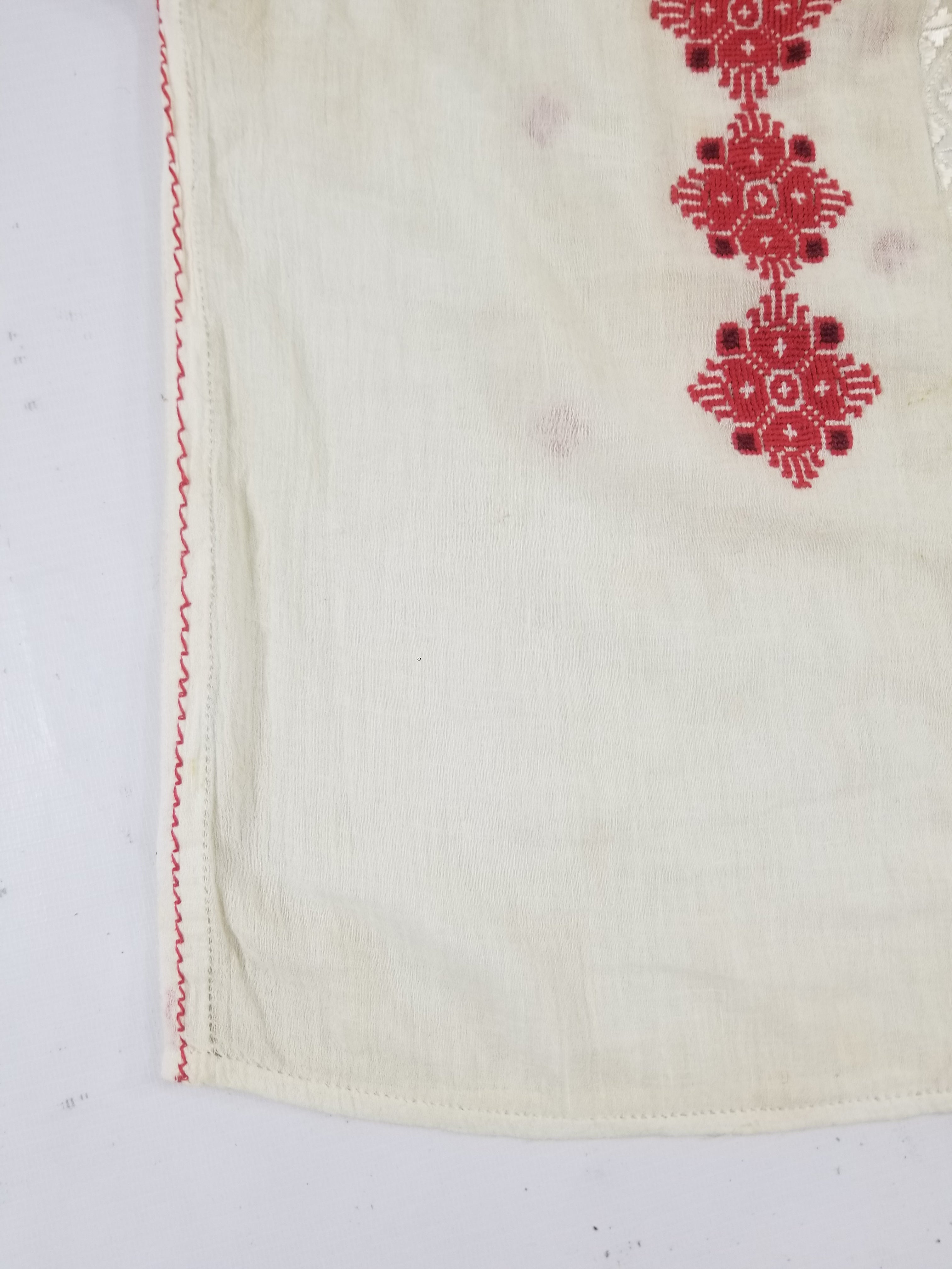 Vintage Romanian Vyshyvanka Embroidered Peasant Blouse