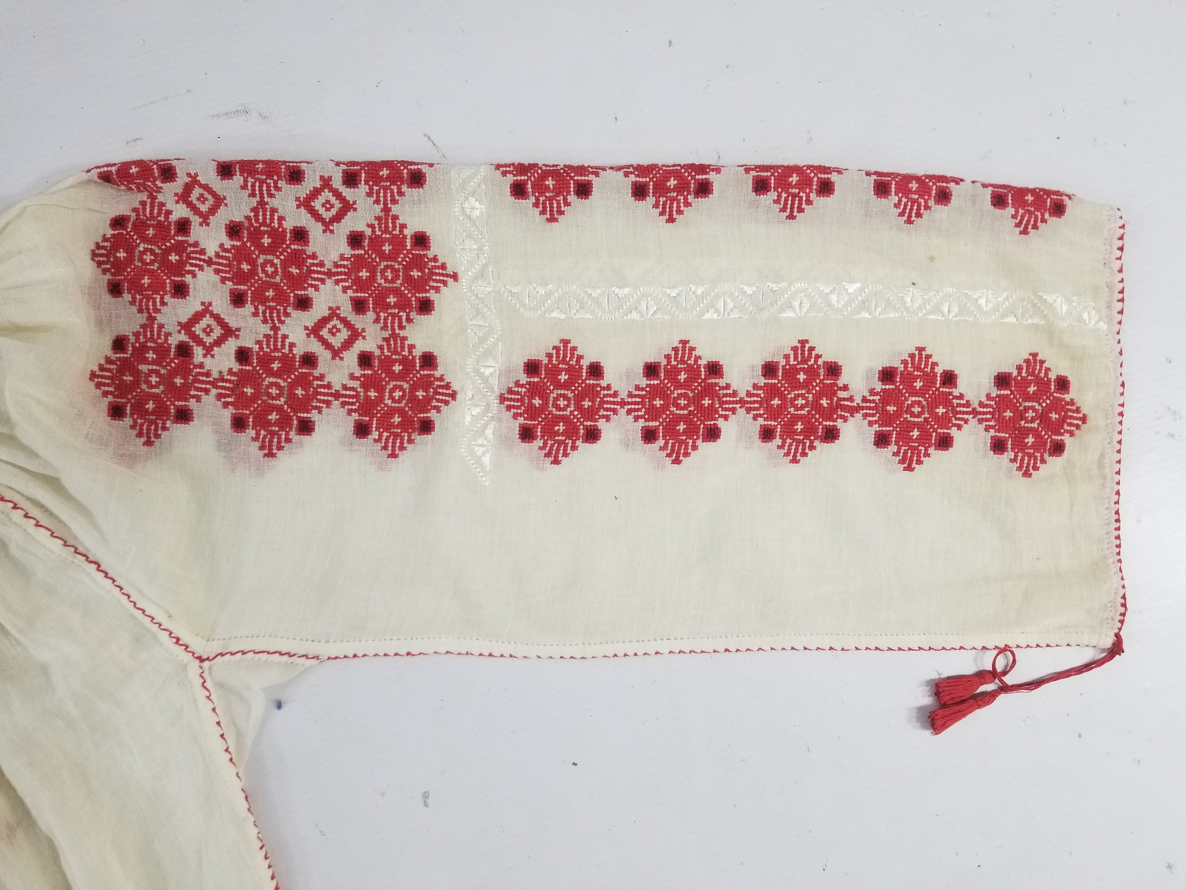 Vintage Romanian Vyshyvanka Embroidered Peasant Blouse