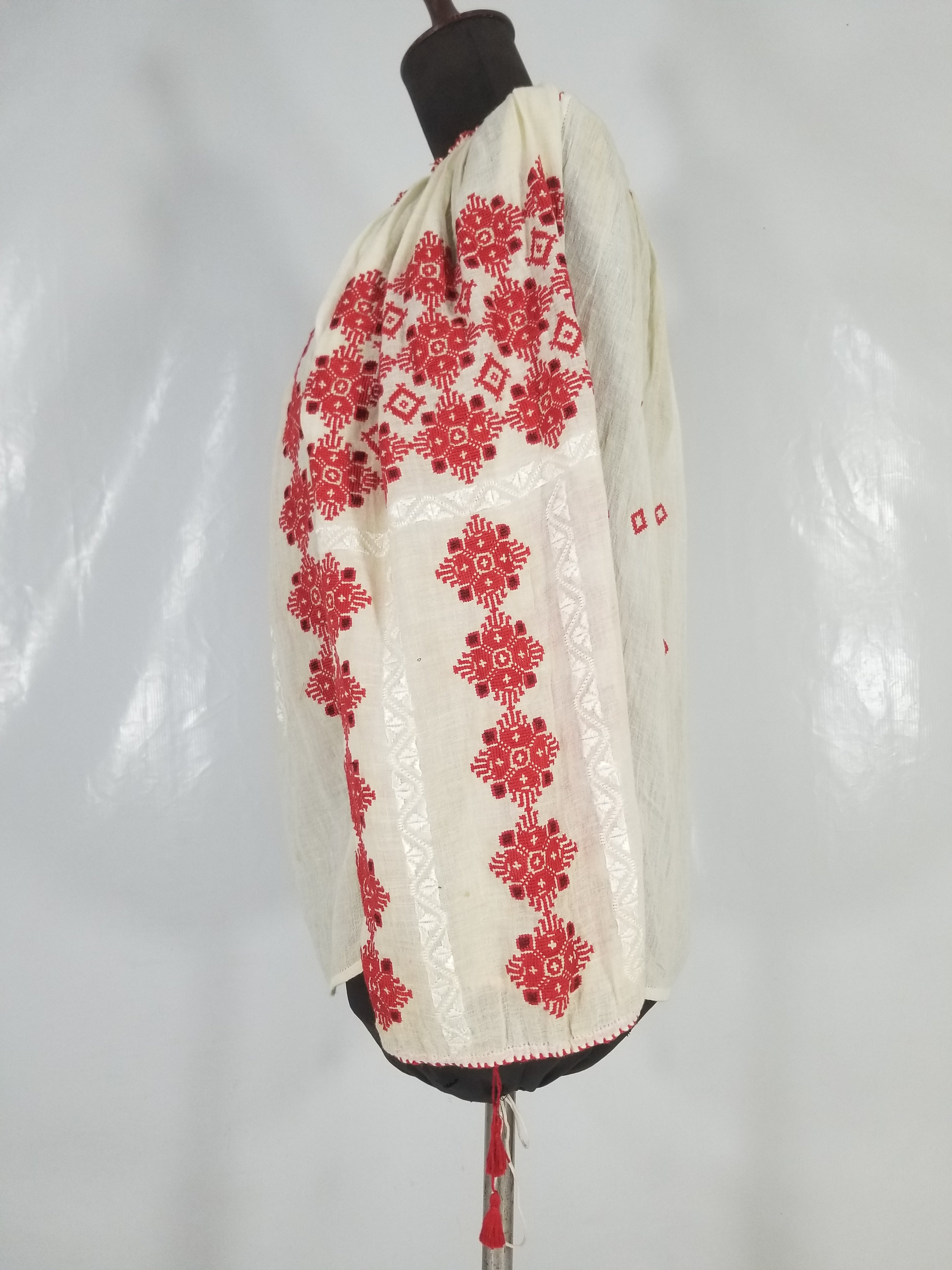 Vintage Romanian Vyshyvanka Embroidered Peasant Blouse
