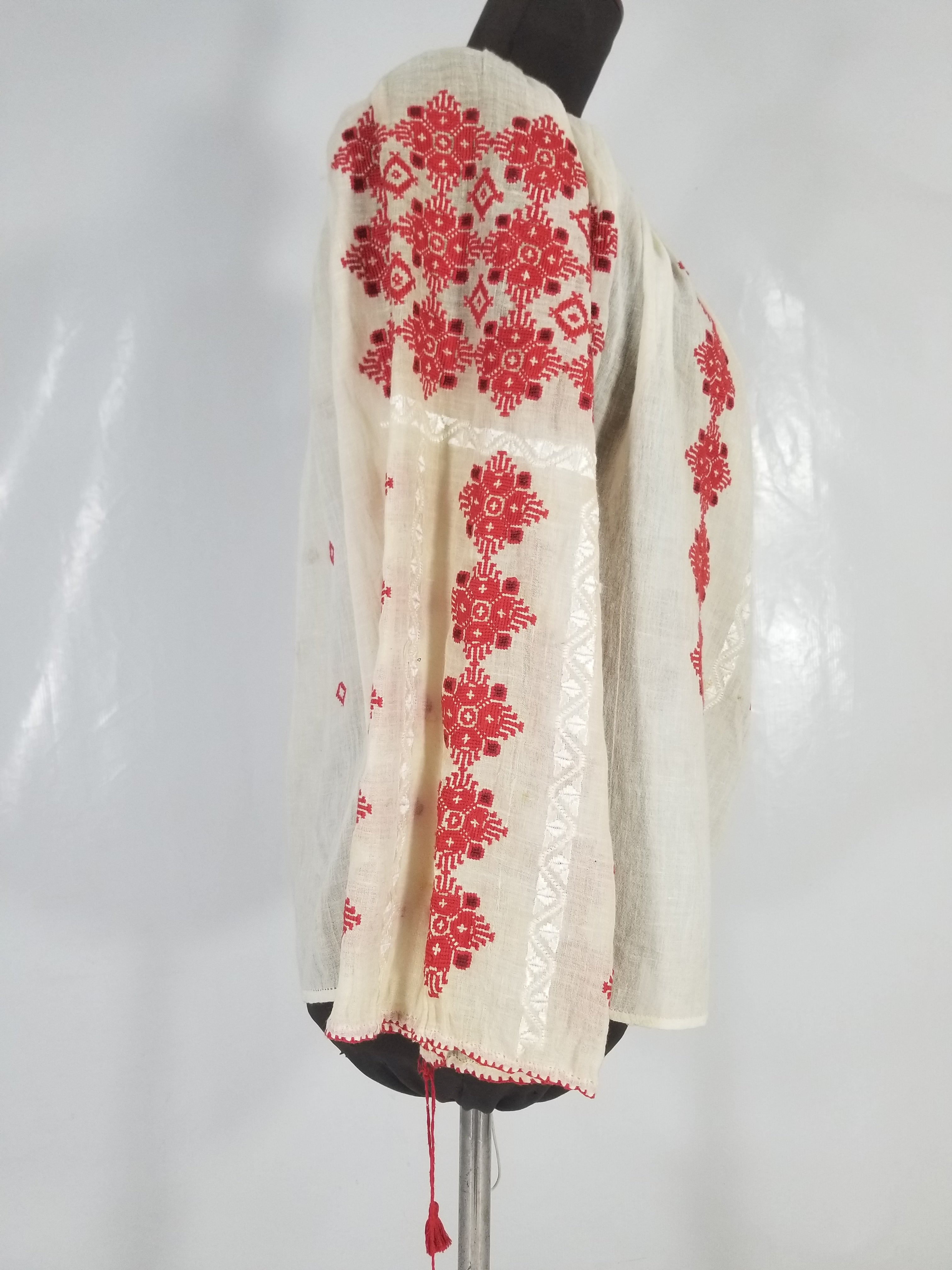 Vintage Romanian Vyshyvanka Embroidered Peasant Blouse