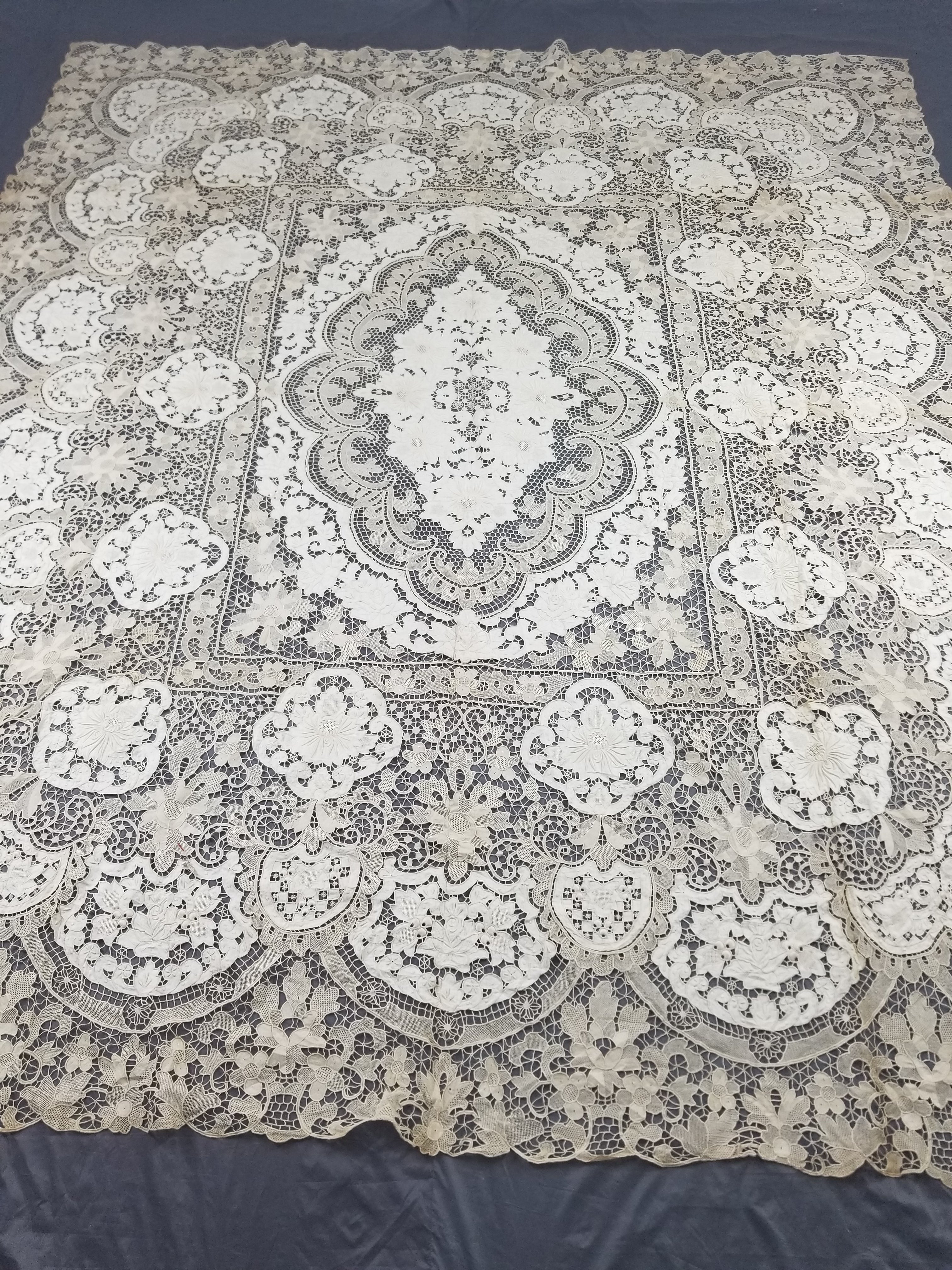 Vintage French Point de Venise Needlelace Tablecloth 262x217cm