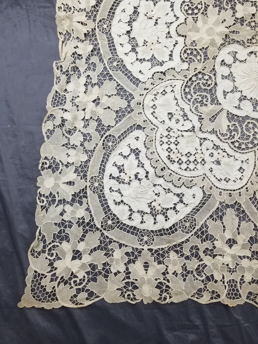 Vintage French Point de Venise Needlelace Tablecloth 262x217cm