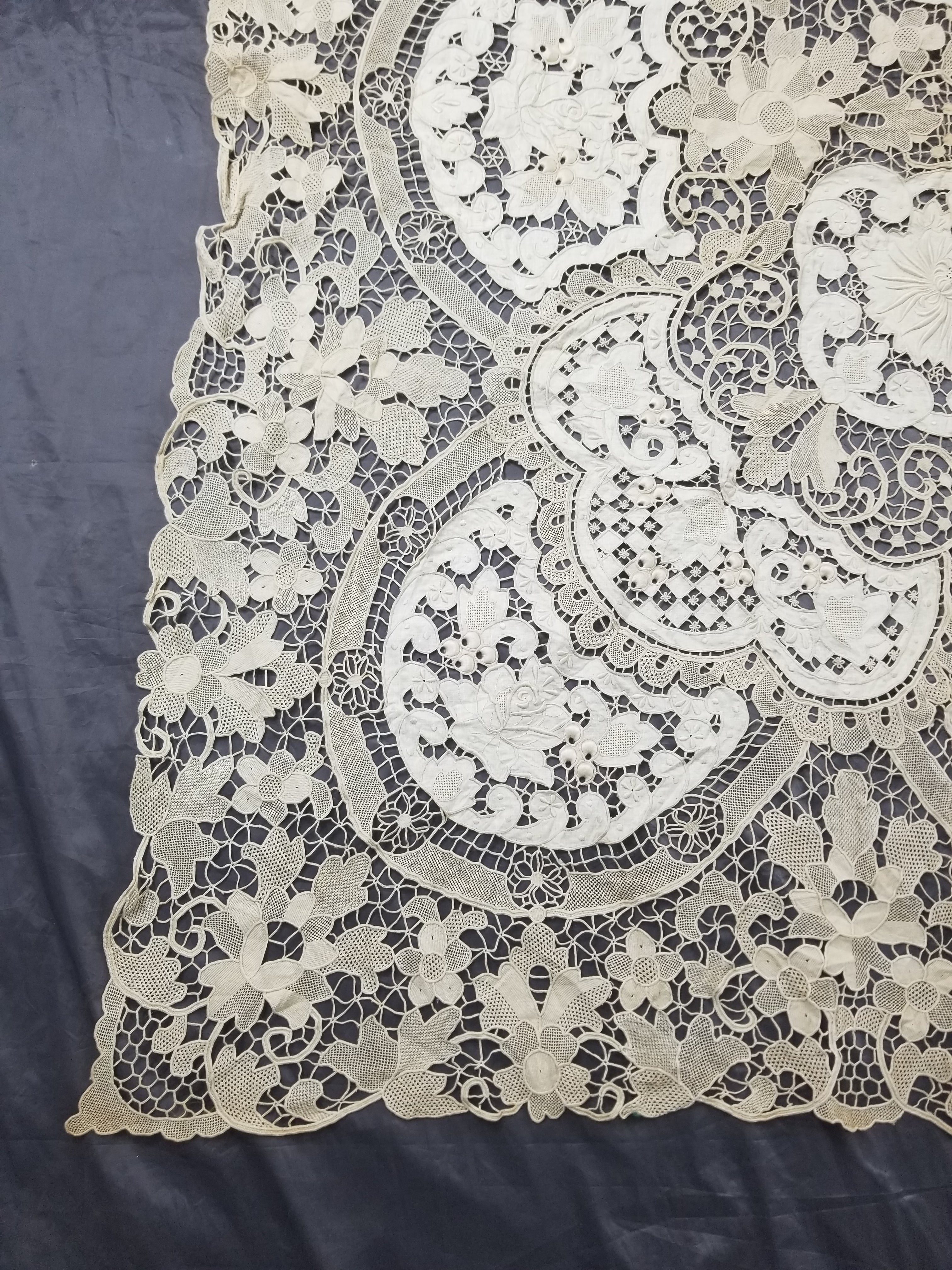 Vintage French Point de Venise Needlelace Tablecloth 262x217cm