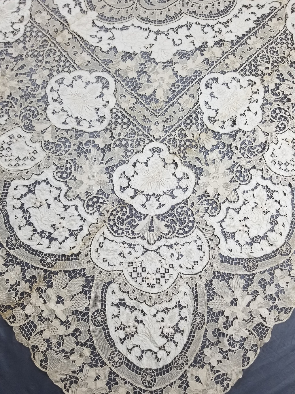 Vintage French Point de Venise Needlelace Tablecloth 262x217cm