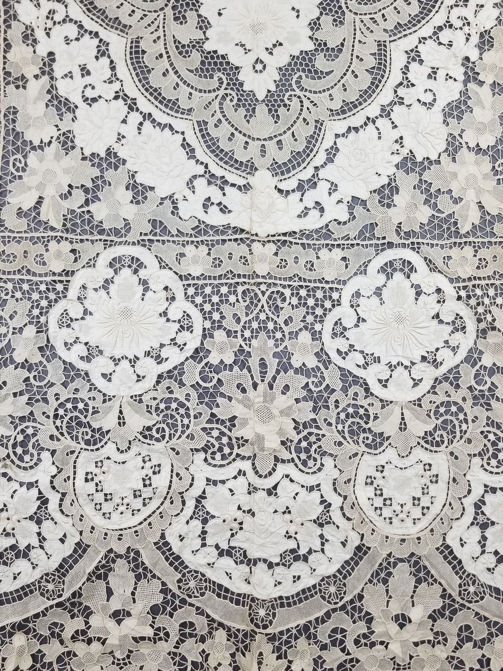 Vintage French Point de Venise Needlelace Tablecloth 262x217cm