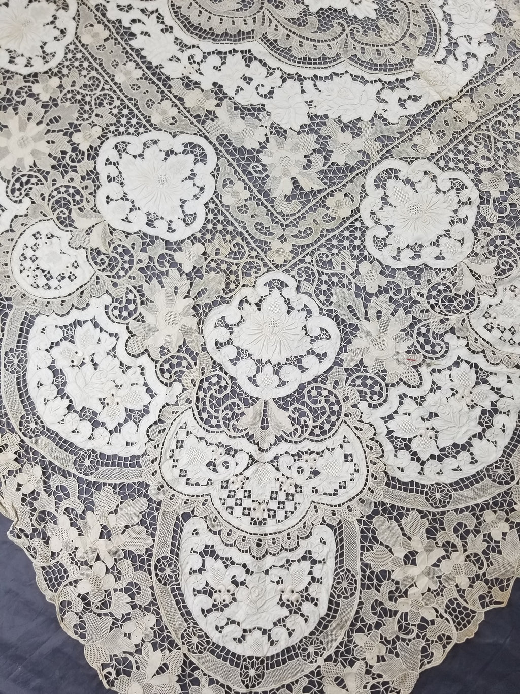 Vintage French Point de Venise Needlelace Tablecloth 262x217cm