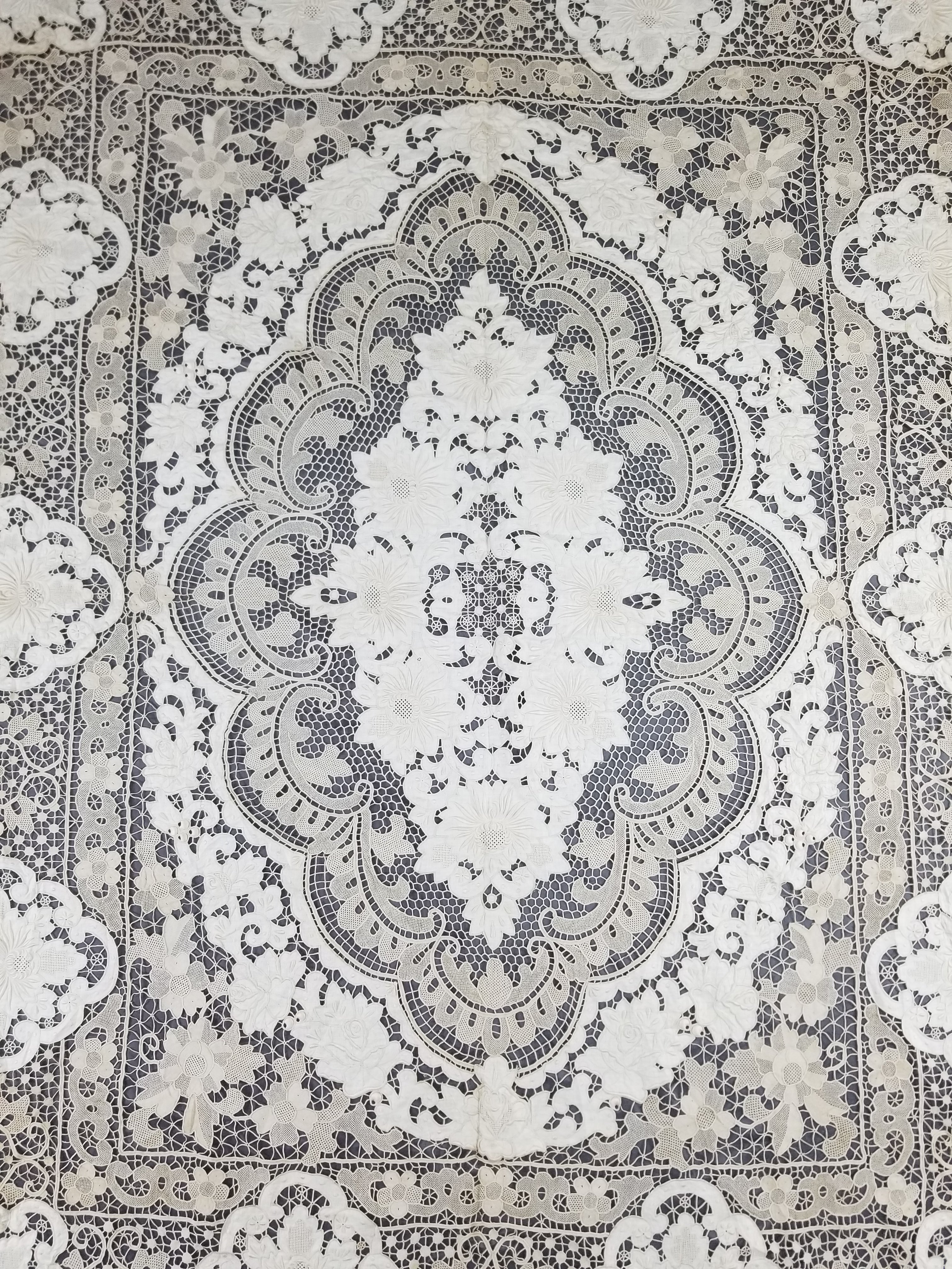 Vintage French Point de Venise Needlelace Tablecloth 262x217cm