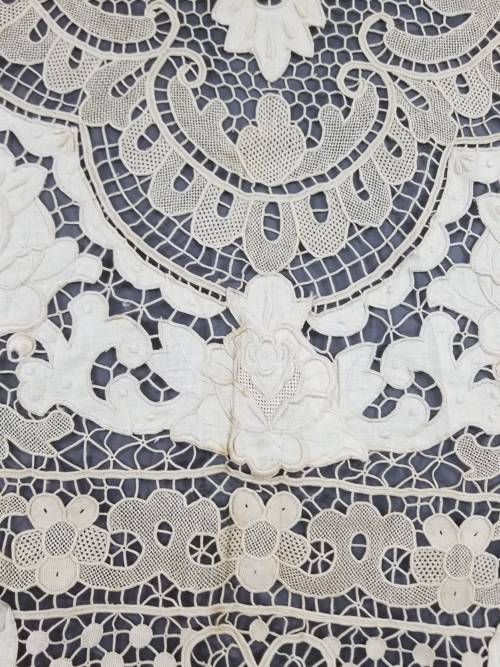 Vintage French Point de Venise Needlelace Tablecloth 262x217cm