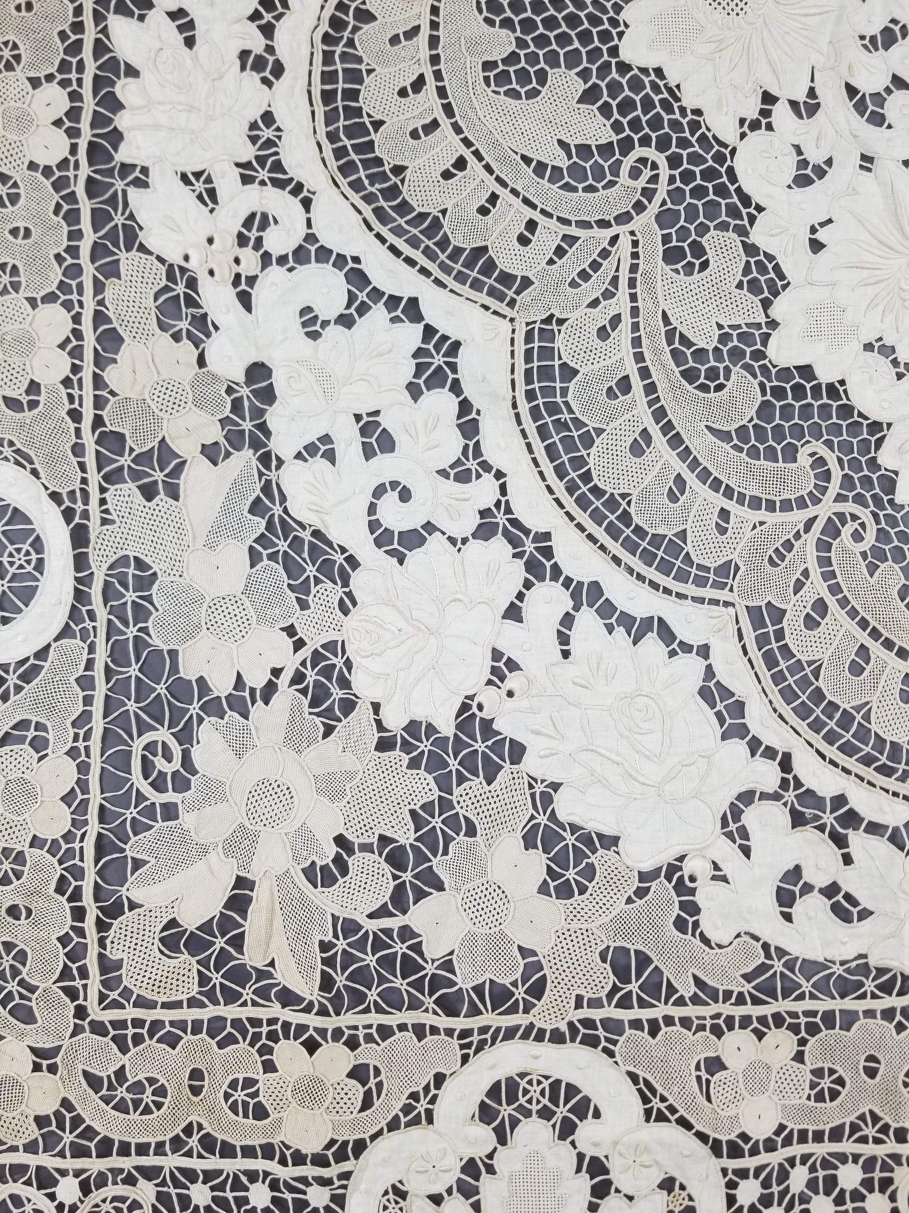 Vintage French Point de Venise Needlelace Tablecloth 262x217cm