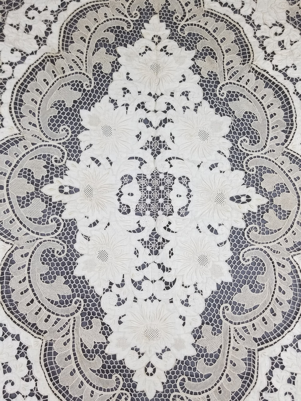 Vintage French Point de Venise Needlelace Tablecloth 262x217cm